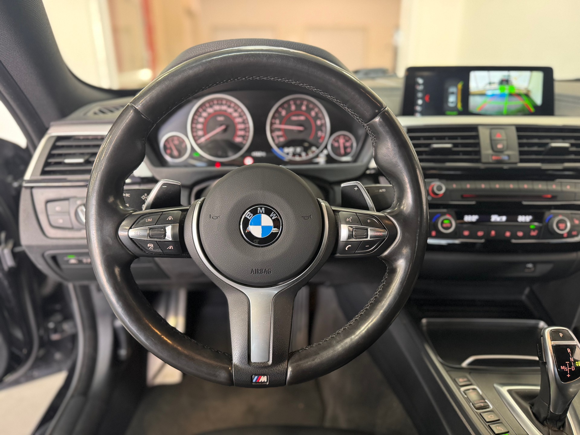 BMW 440i Gran Coupé xDrive M Sport Steptronic *Akrapovic / Facelift ohne OPF / Head-Up Display / Apple Carplay / Surround View*-image-10