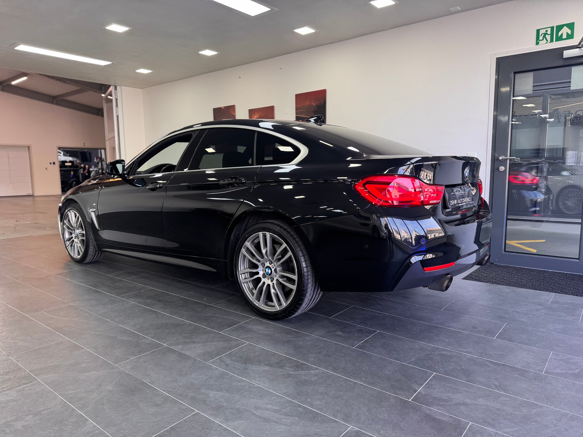 BMW 440i Gran Coupé xDrive M Sport Steptronic *Akrapovic / Facelift ohne OPF / Head-Up Display / Apple Carplay / Surround View*-image-5