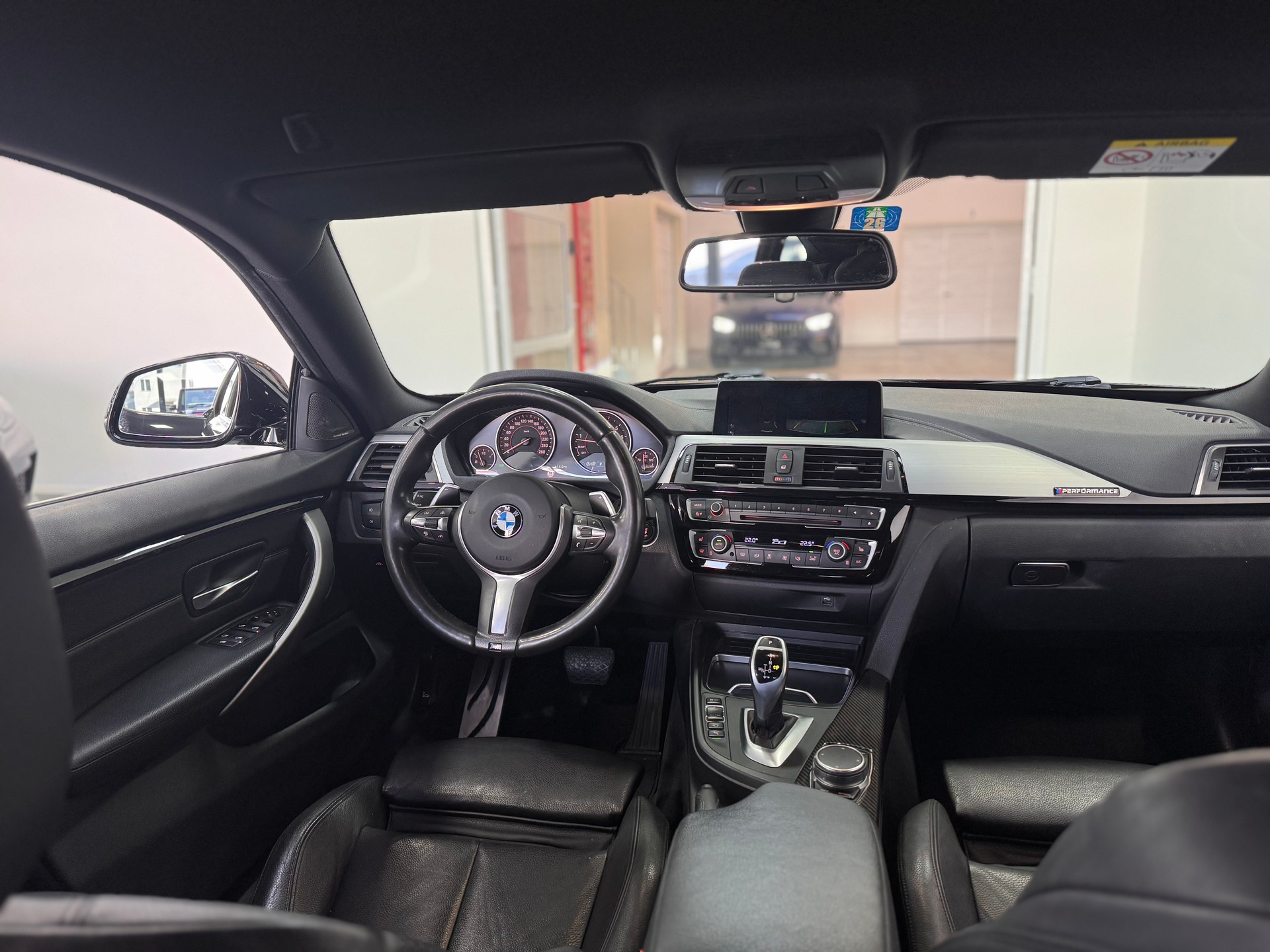 BMW 440i Gran Coupé xDrive M Sport Steptronic *Akrapovic / Facelift ohne OPF / Head-Up Display / Apple Carplay / Surround View*-image-12