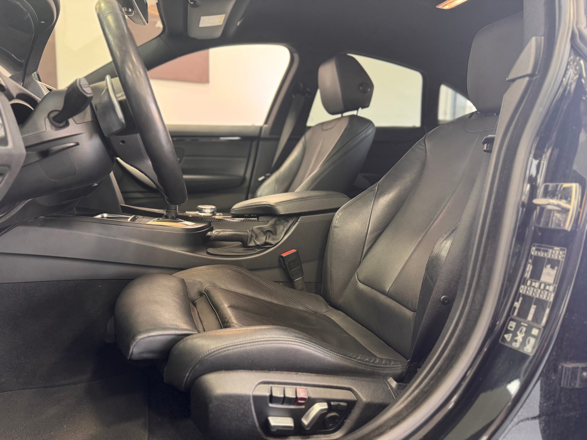 BMW 440i Gran Coupé xDrive M Sport Steptronic *Akrapovic / Facelift ohne OPF / Head-Up Display / Apple Carplay / Surround View*-image-7