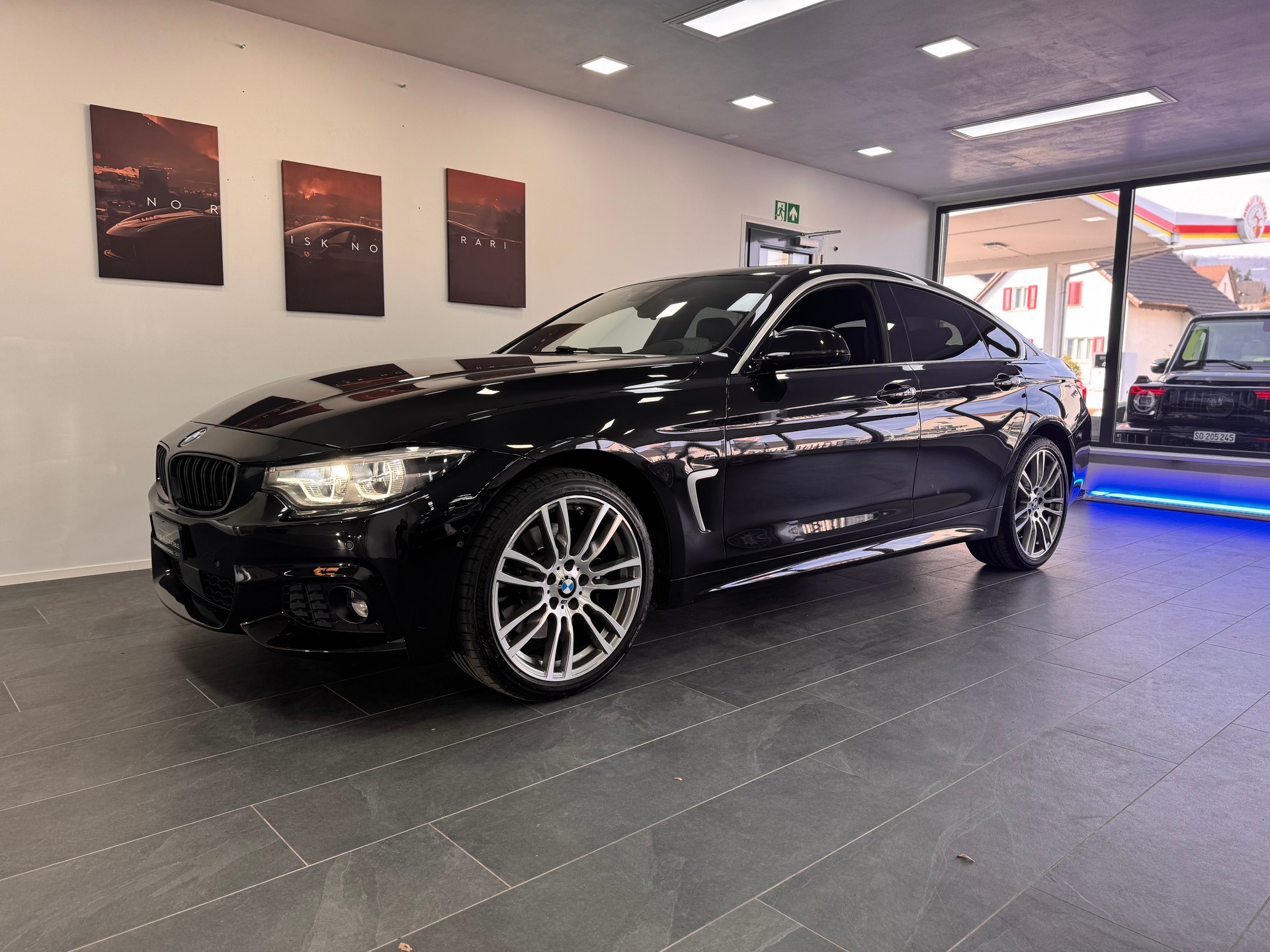 BMW 440i Gran Coupé xDrive M Sport Steptronic *Akrapovic / Facelift ohne OPF / Head-Up Display / Apple Carplay / Surround View*