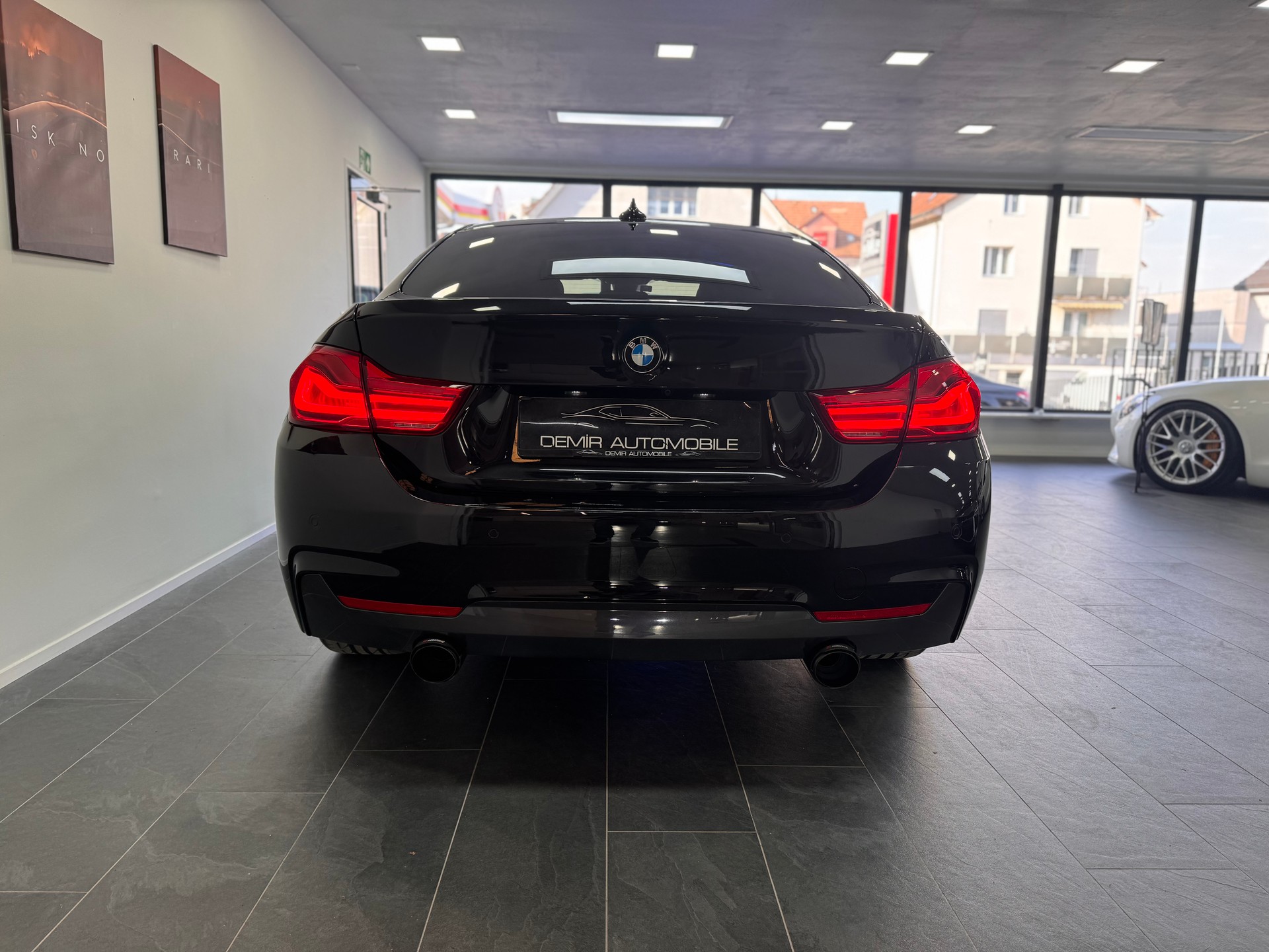 BMW 440i Gran Coupé xDrive M Sport Steptronic *Akrapovic / Facelift ohne OPF / Head-Up Display / Apple Carplay / Surround View*-image-4