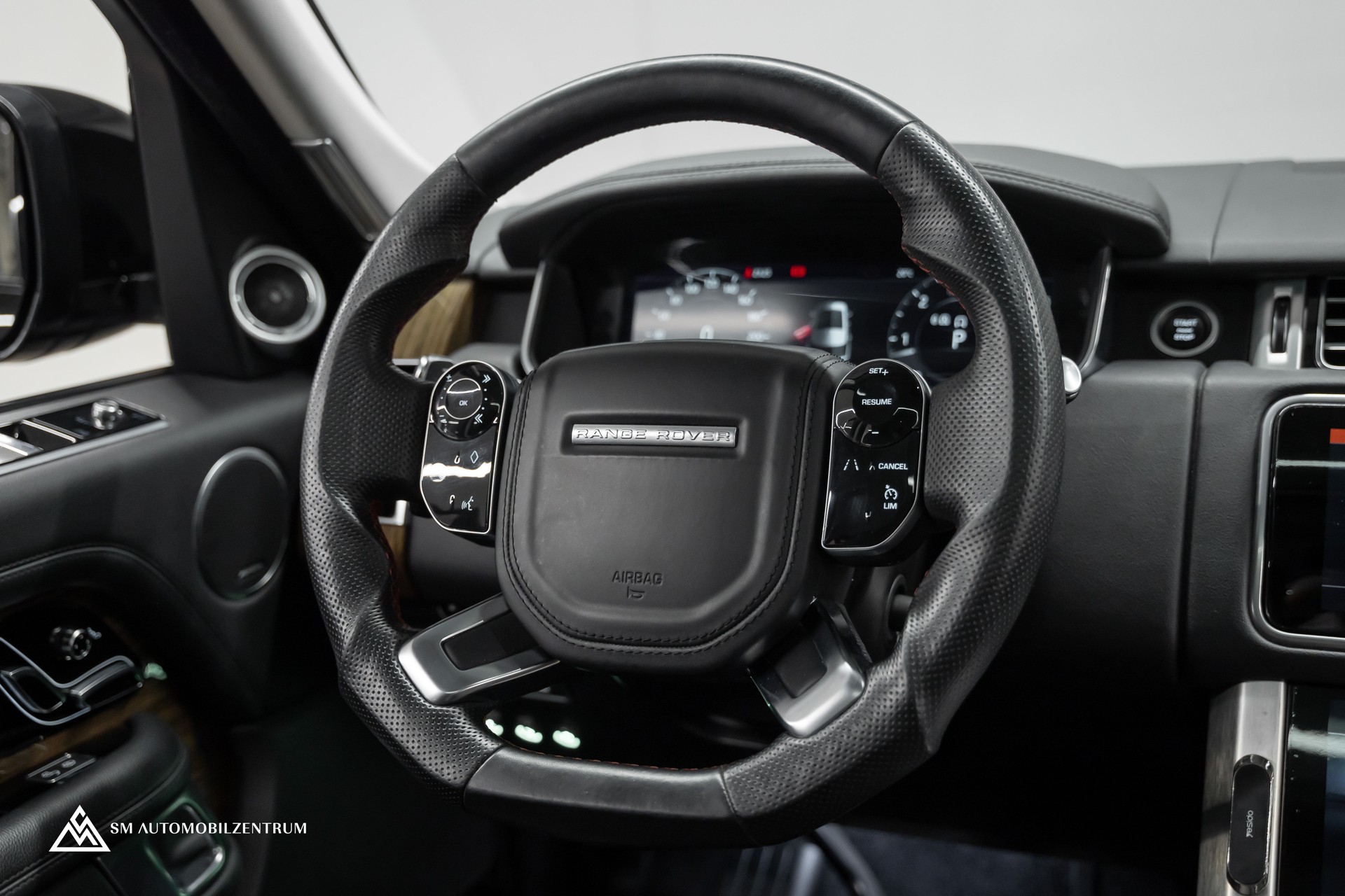LAND ROVER Range Rover 3.0 SDV6 HSE / Trittbretter / Panorama / Soft Close-image-26