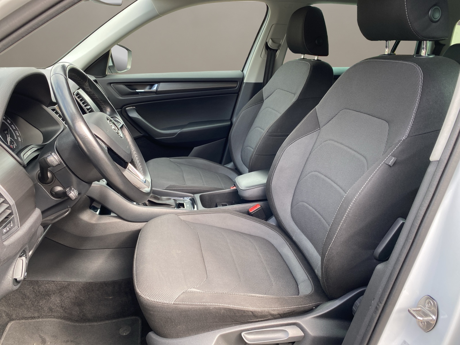 SKODA Kodiaq 2.0 TSI Ambition DSG 4x4-image-8