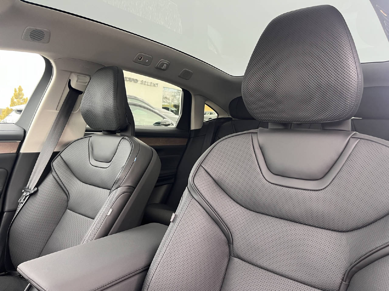 VOLVO ES90 Ultra .-image-10