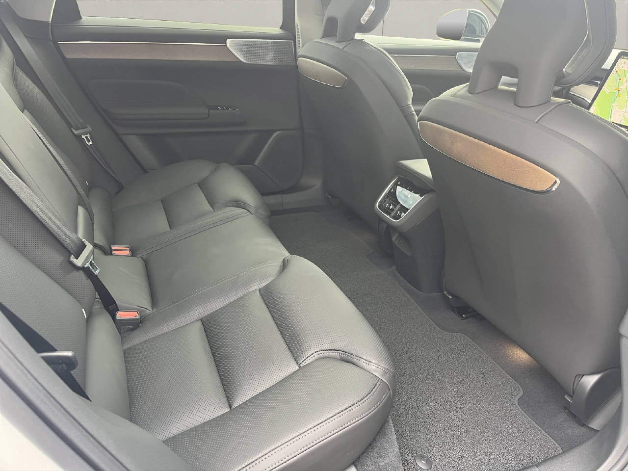 VOLVO ES90 Ultra .-image-5