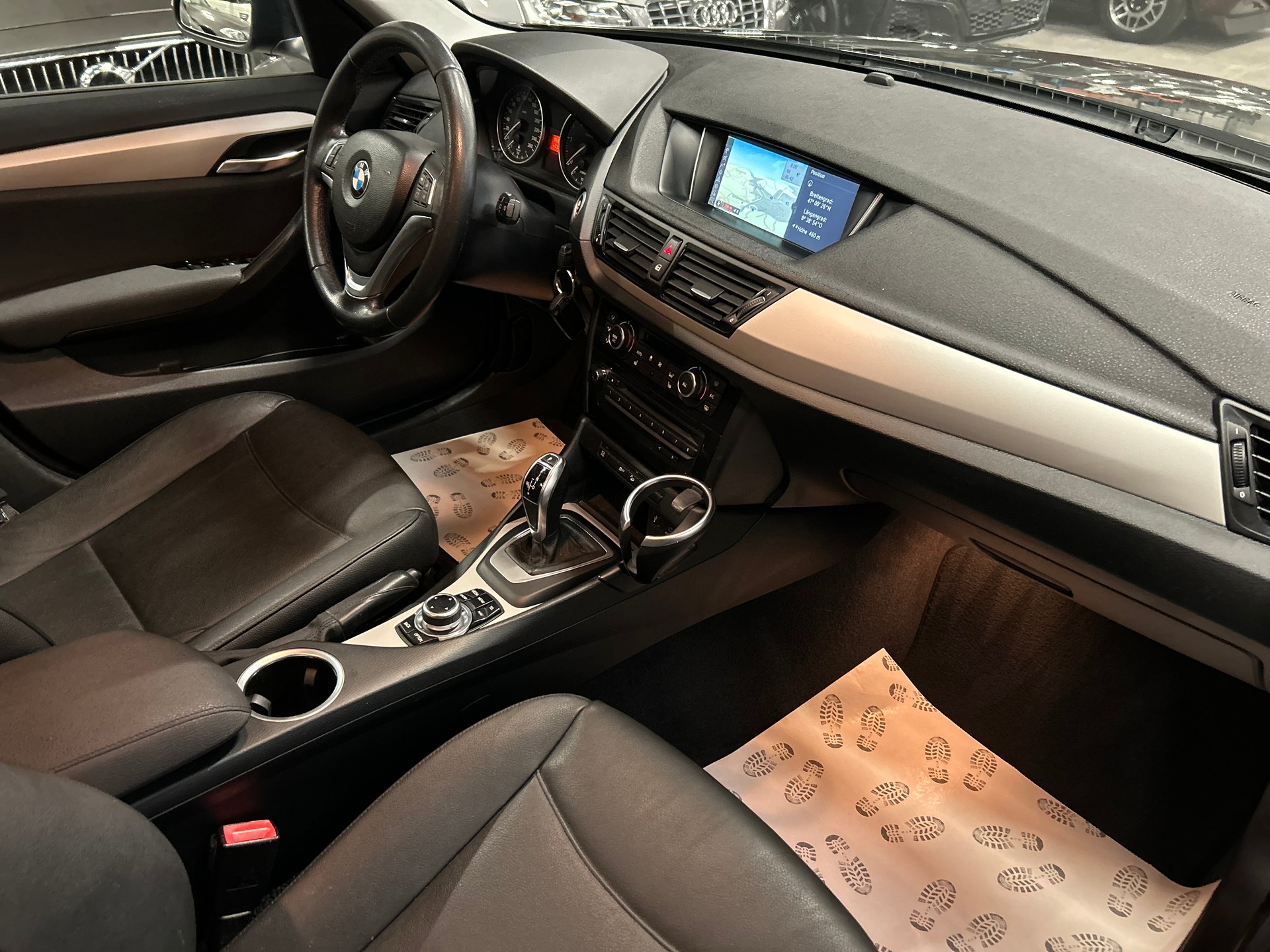 BMW X1 xDrive 18d Steptronic-image-14