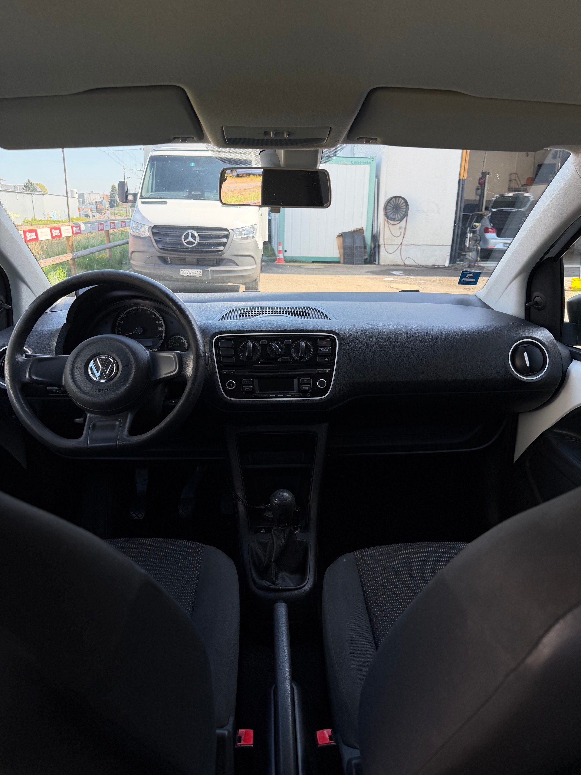 VW Up 1.0 cup up-image-7