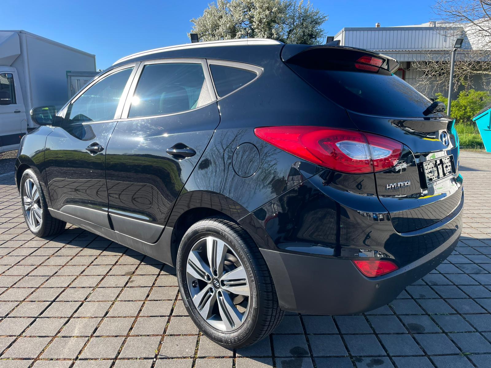 HYUNDAI iX 35 2.0 CRDi Vertex 4WD Automatic*** Ab MFK***-image-5