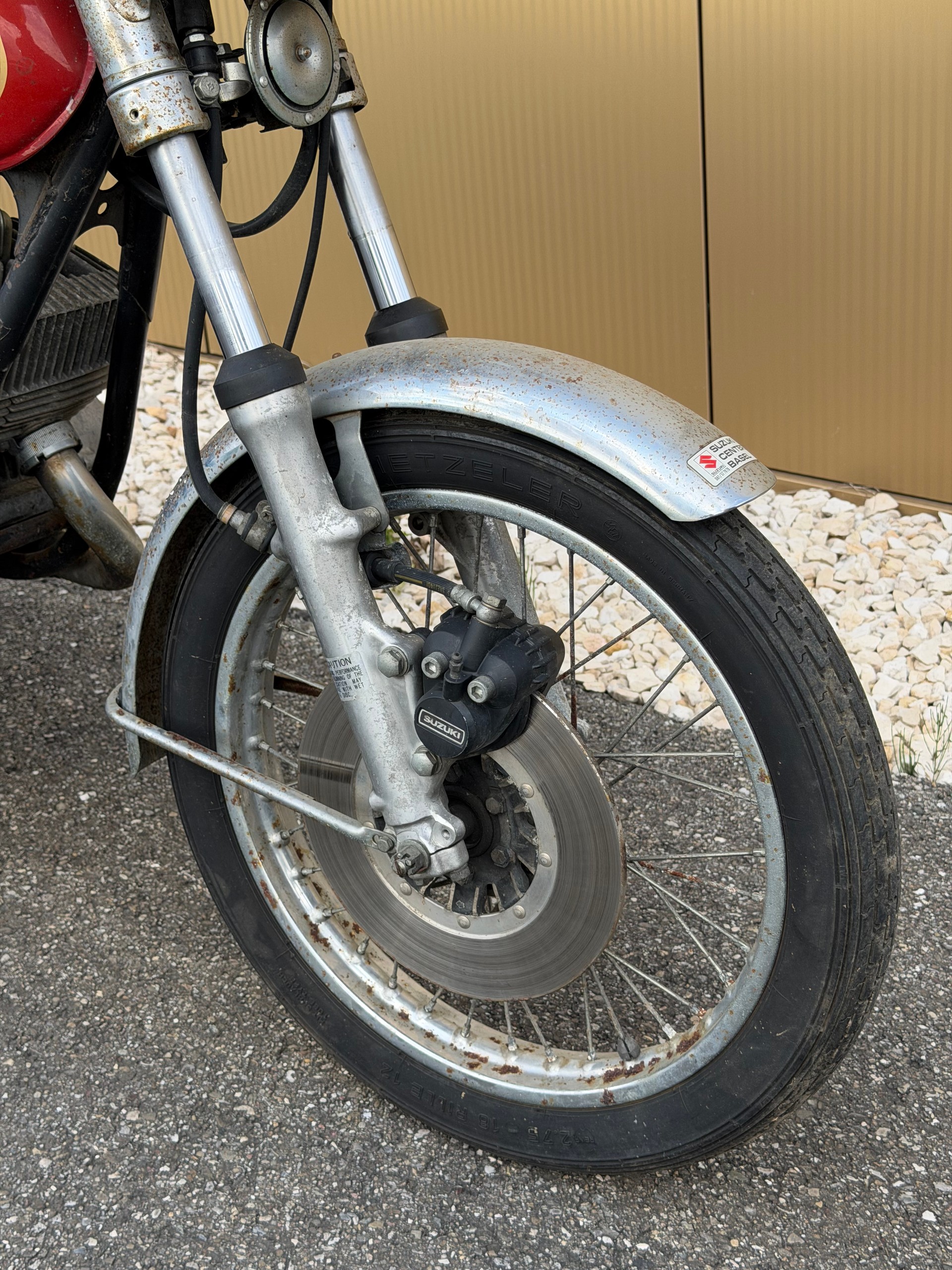 SUZUKI GT 250-image-1