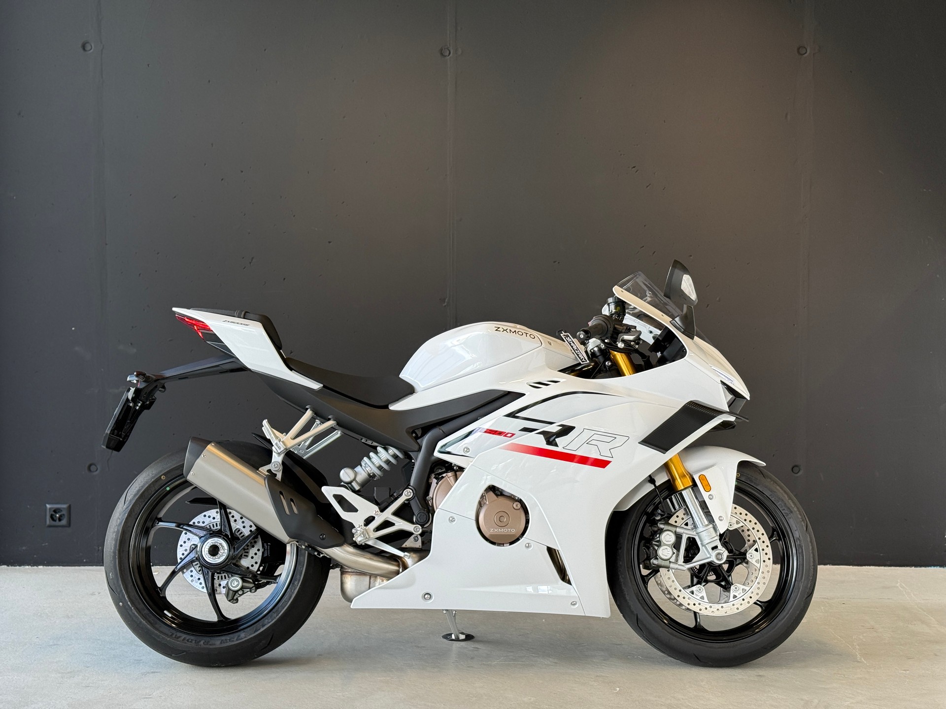ZXMOTO 500 RR auch als 35kw-showroom-element-1