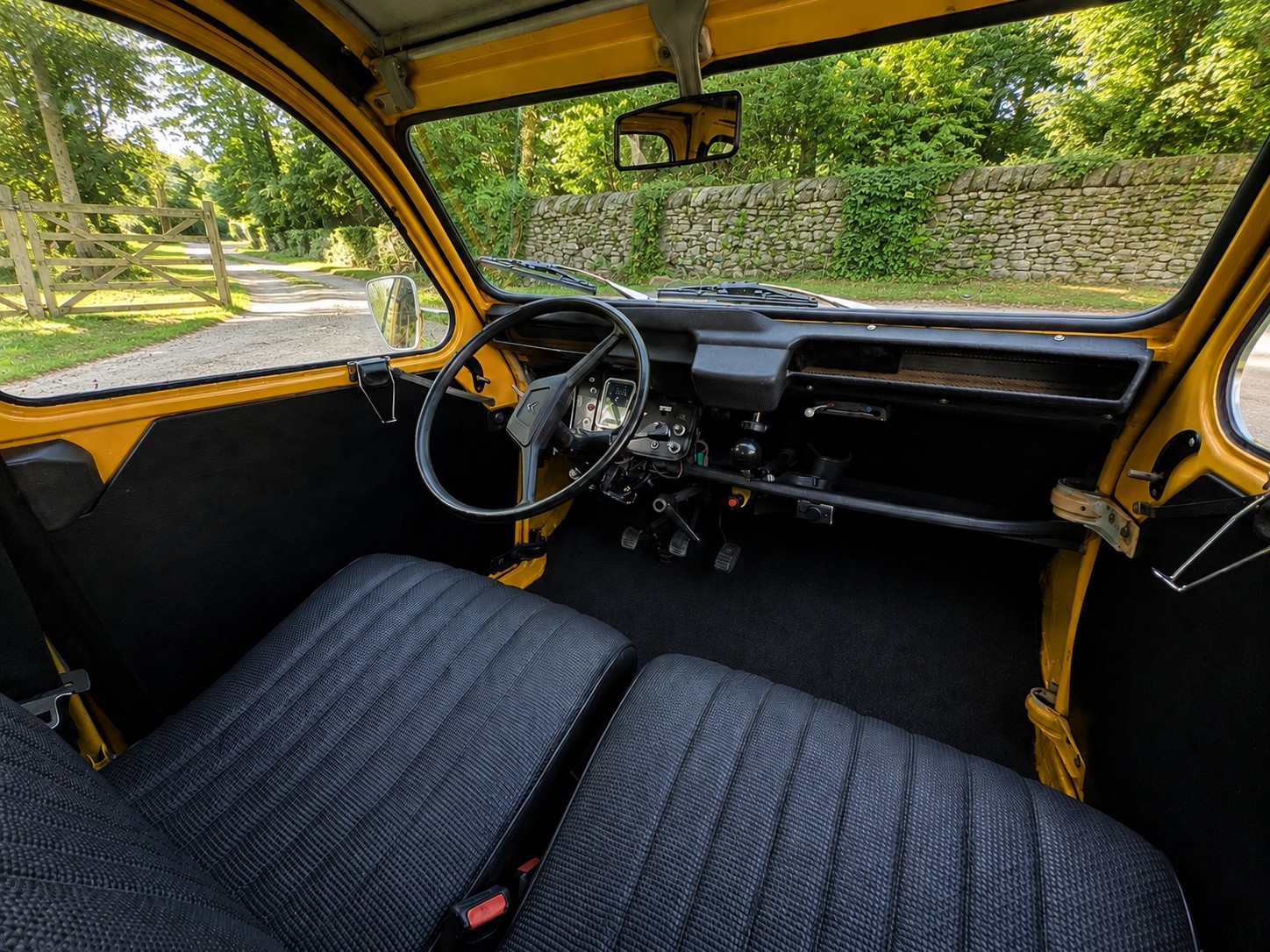 CITROEN 2CV 6 Spéciale-image-4