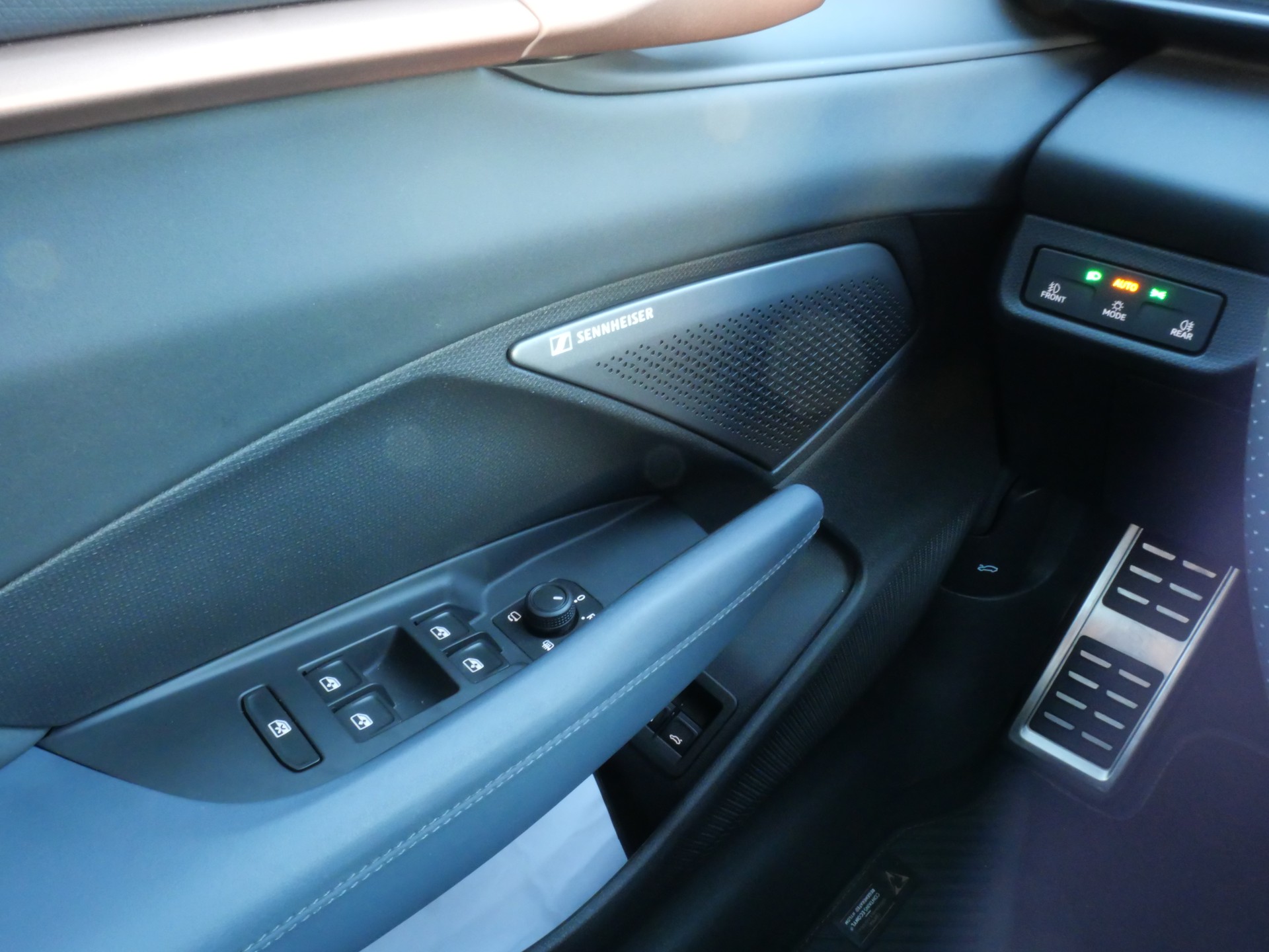 CUPRA Terramar 1.5 eHybrid DSG VZ *CH-Auslieferung, AHK schwenkbar*-image-26