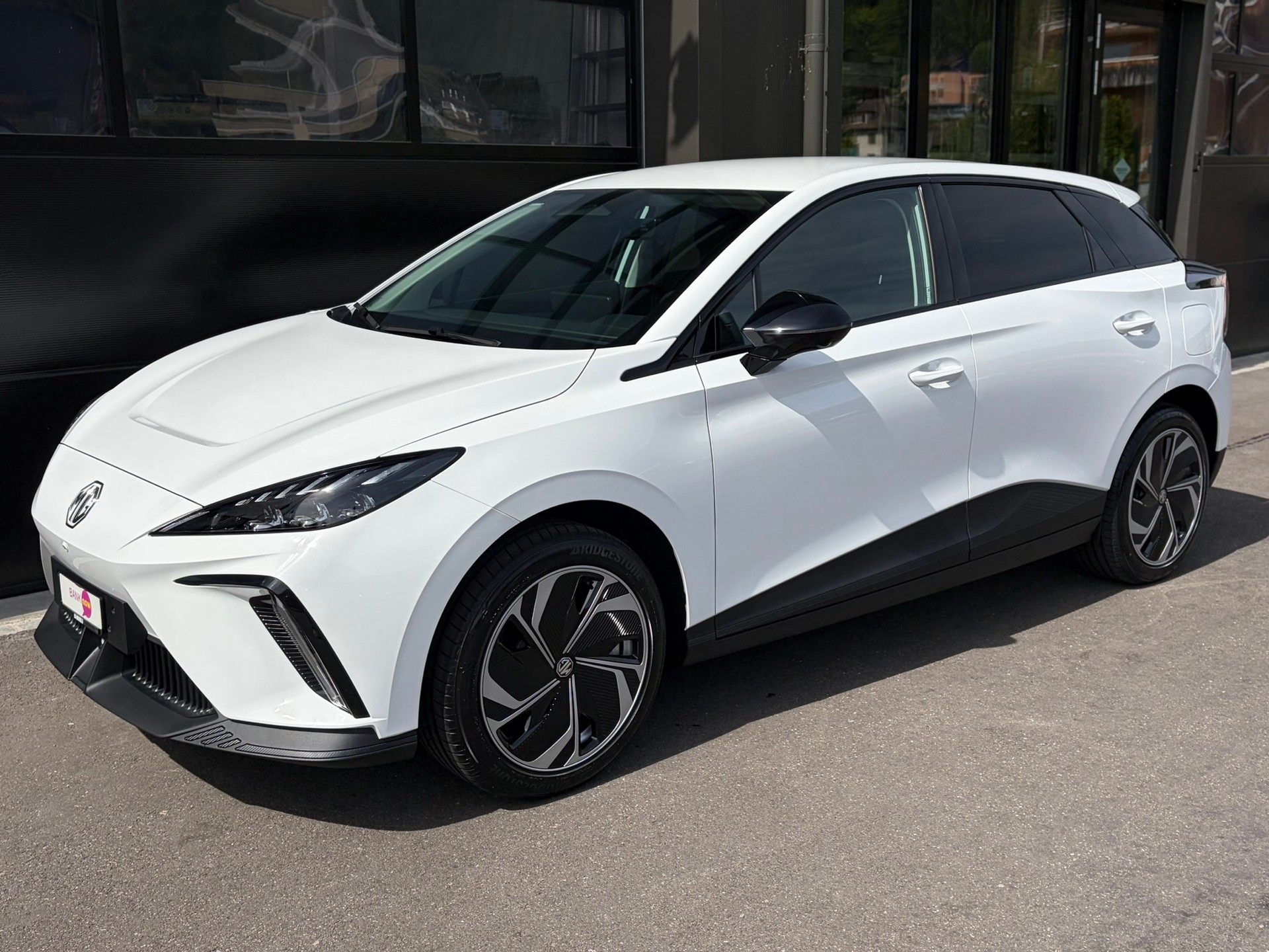 MG 4 EV 64kWh Premium-image-2