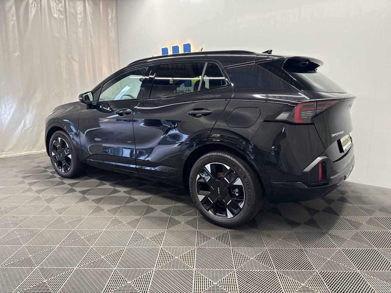 KIA Sportage 1.6T-GDi PHEV GT-Line 4x4 A-showroom-element-1
