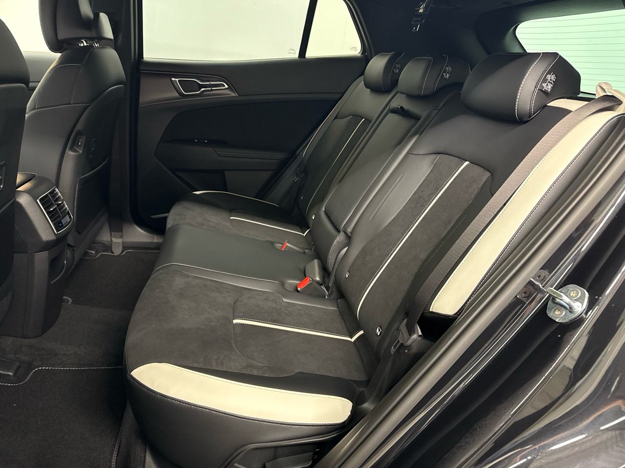KIA Sportage 1.6T-GDi PHEV GT-Line 4x4 A-image-11