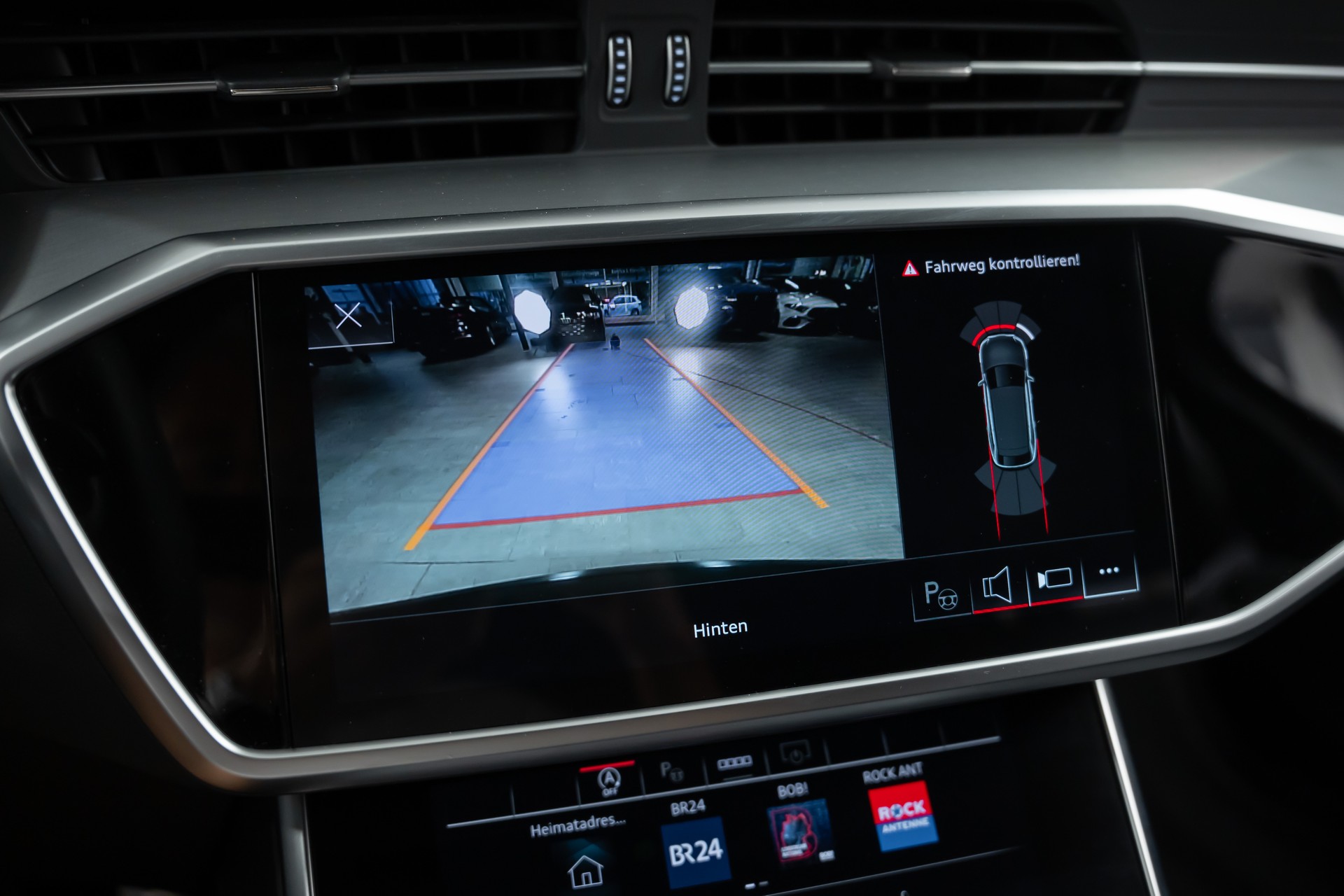 AUDI S6 Avant 3.0 TDI quattro tiptronic *Sonderlack*Matrix-LED*Black-Optik*Fahrassist*-image-29