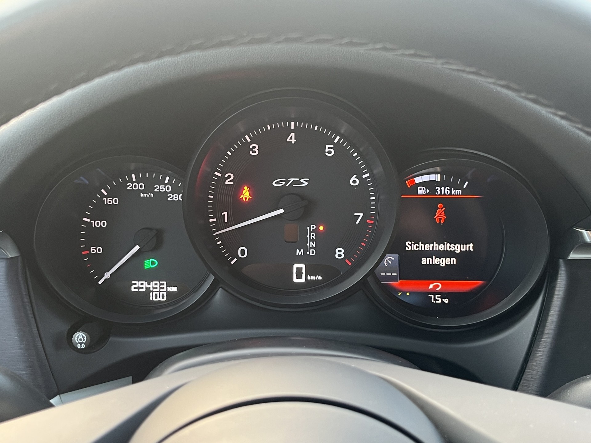 PORSCHE Macan GTS PDK*Individual Edition*-image-29