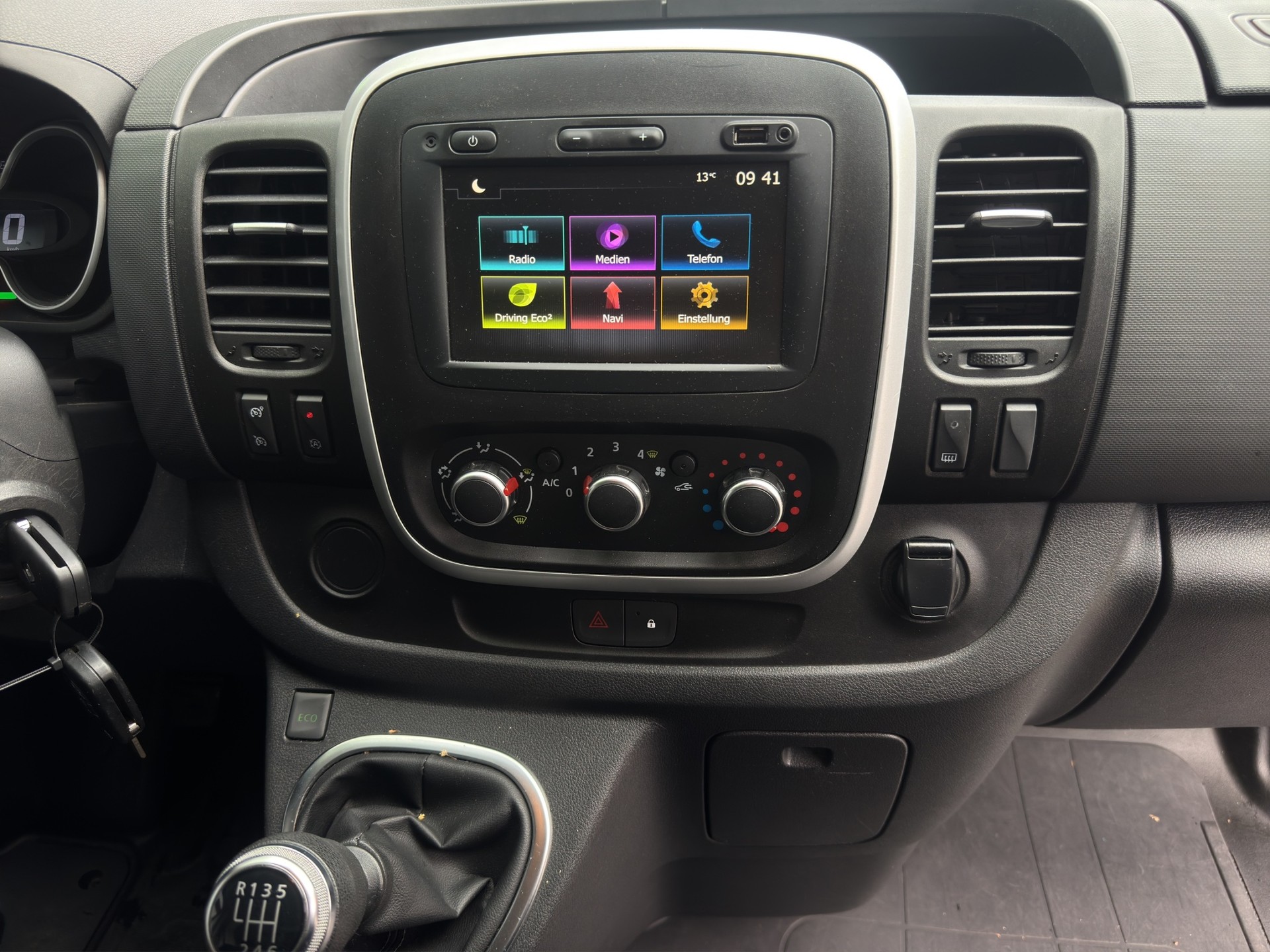 RENAULT Trafic 2.0 dCi 120 3.0t Business L2H1 **Mit Werkstatt Einrichtung**-image-11