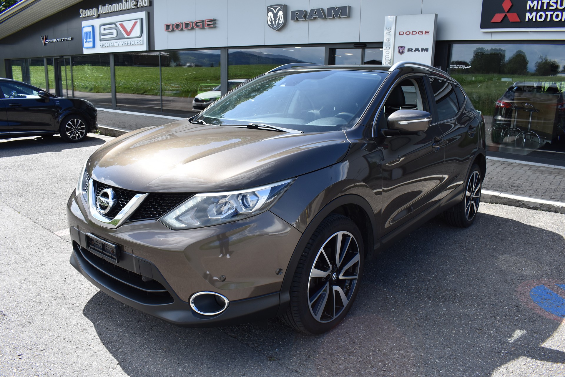 NISSAN Qashqai 1.6 dCi iStop 4WD tekna-image-7