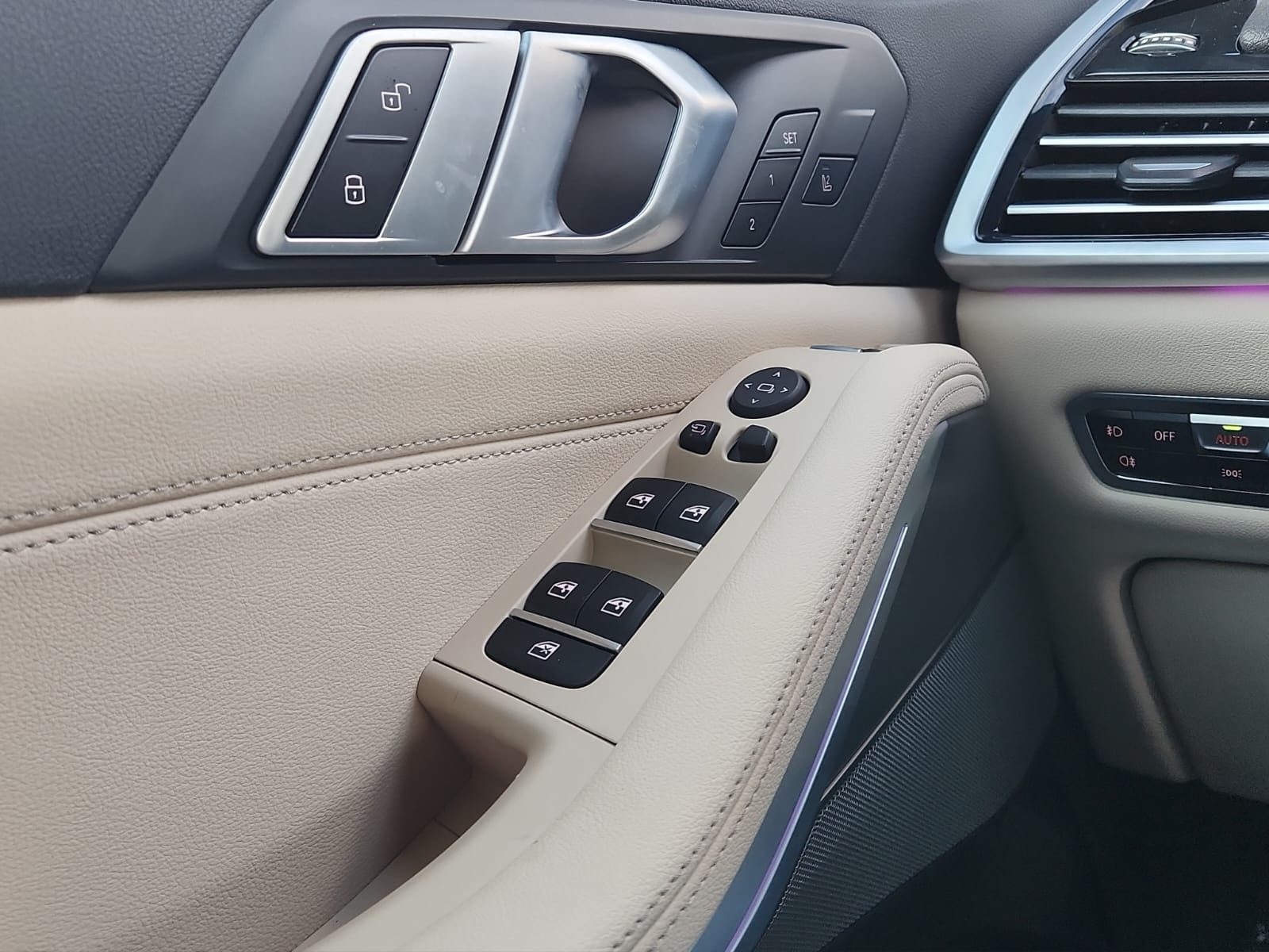 BMW X5 xDrive 48V 40i xLine Steptronic-image-19