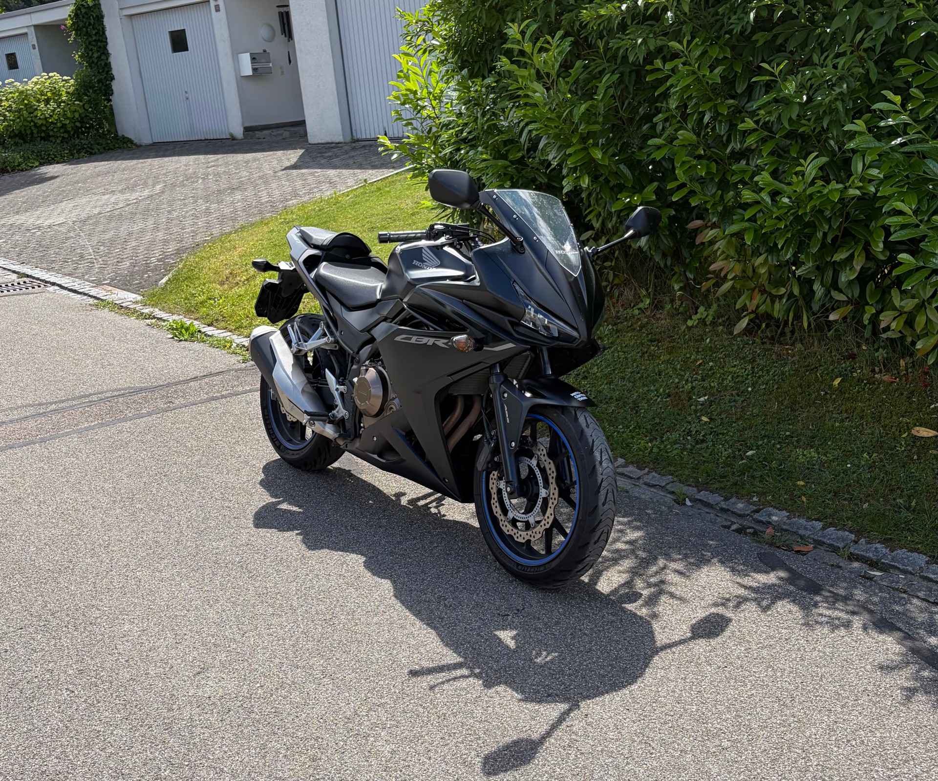 HONDA CBR 500 RA ABS (35kW)-image-2