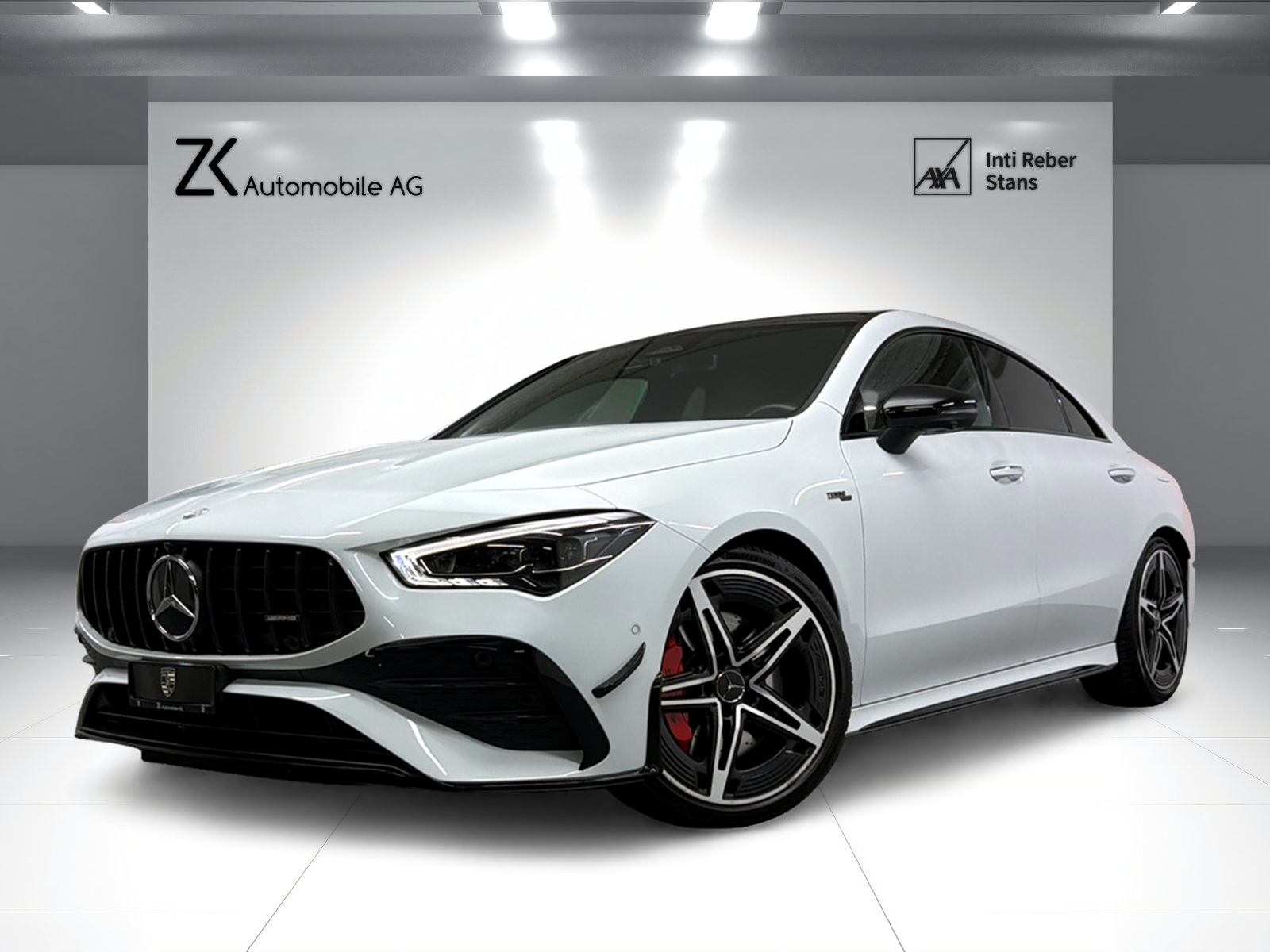 MERCEDES-BENZ CLA 35 AMG 4Matic DigitalWhite 8G-DCT / 360° Kamera / Panoramadach / Head-Up-Display / Keyless Go / Burmester / Night Paket /