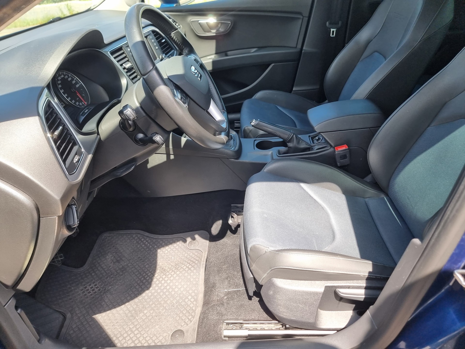 SEAT Leon 1.4 TSI Style ITECH-image-4