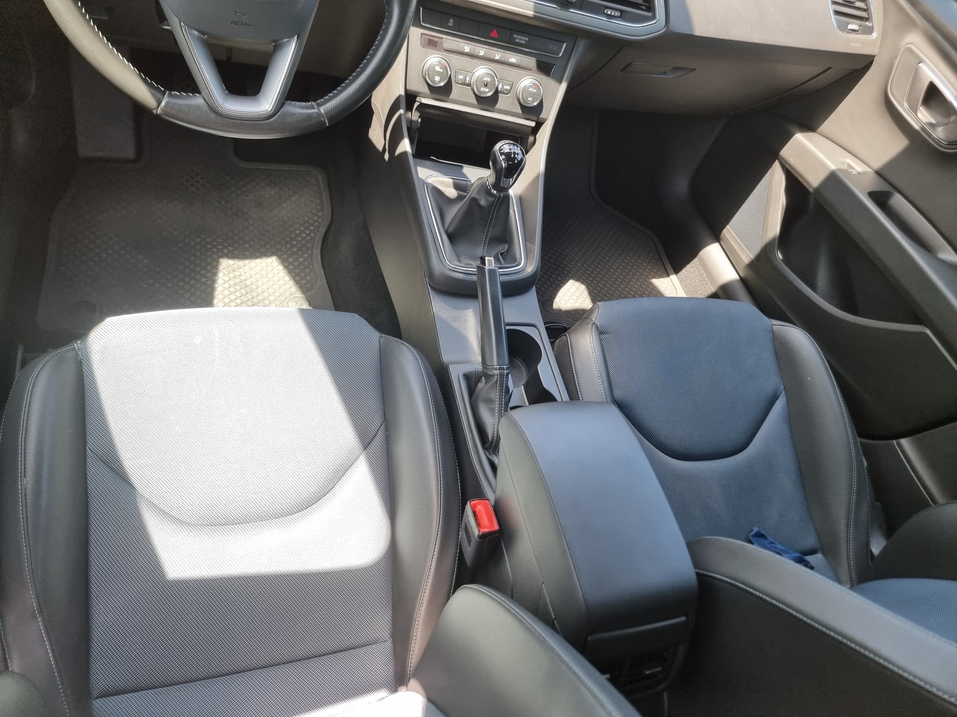 SEAT Leon 1.4 TSI Style ITECH-image-3