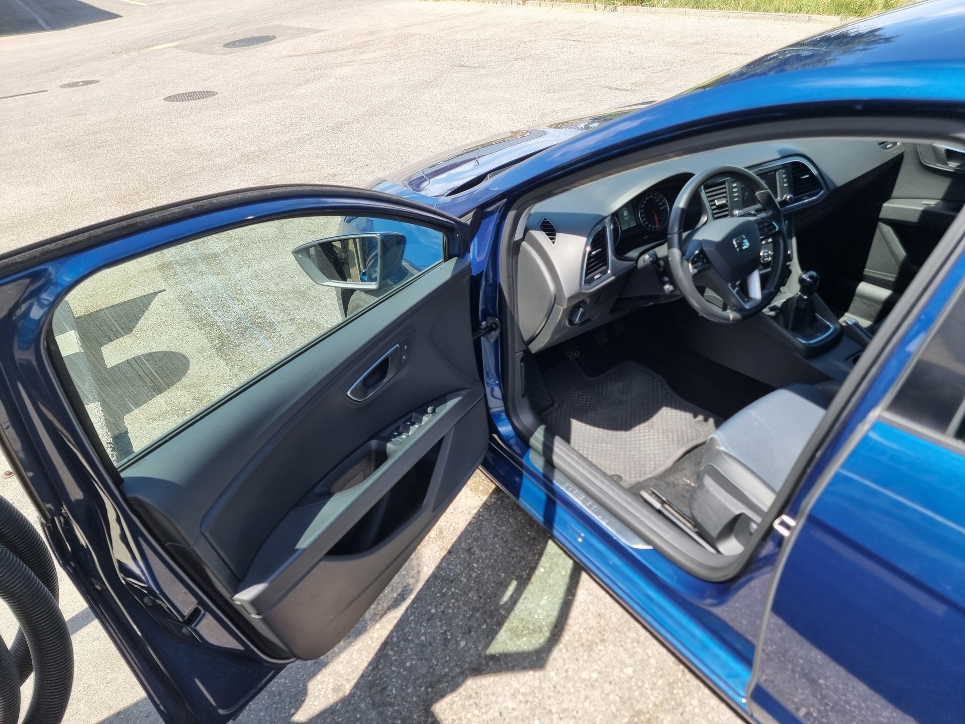 SEAT Leon 1.4 TSI Style ITECH-image-5