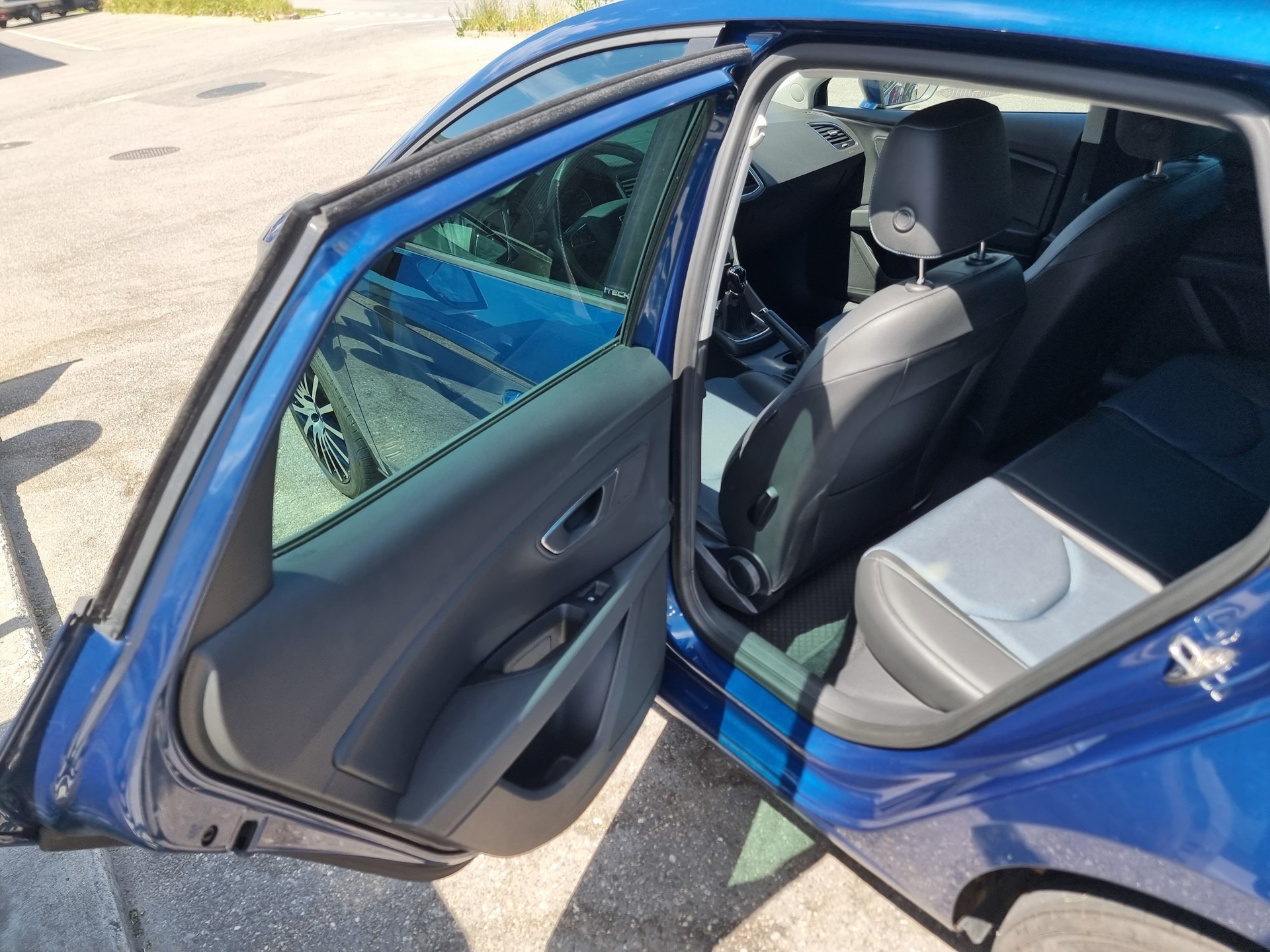 SEAT Leon 1.4 TSI Style ITECH-image-7