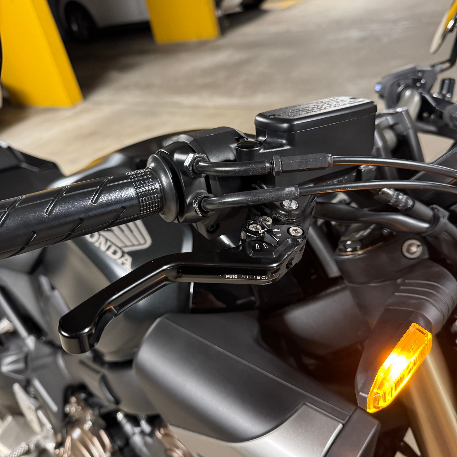 HONDA CB 650 R (35kW)-image-11