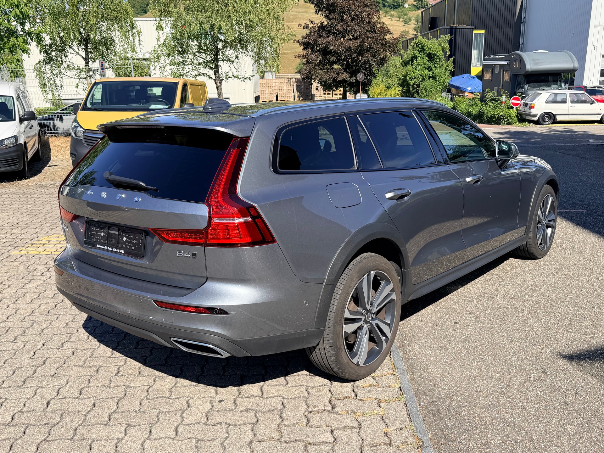 VOLVO V60 Cross Country B4 Diesel AWD Geartronic-showroom-element-2