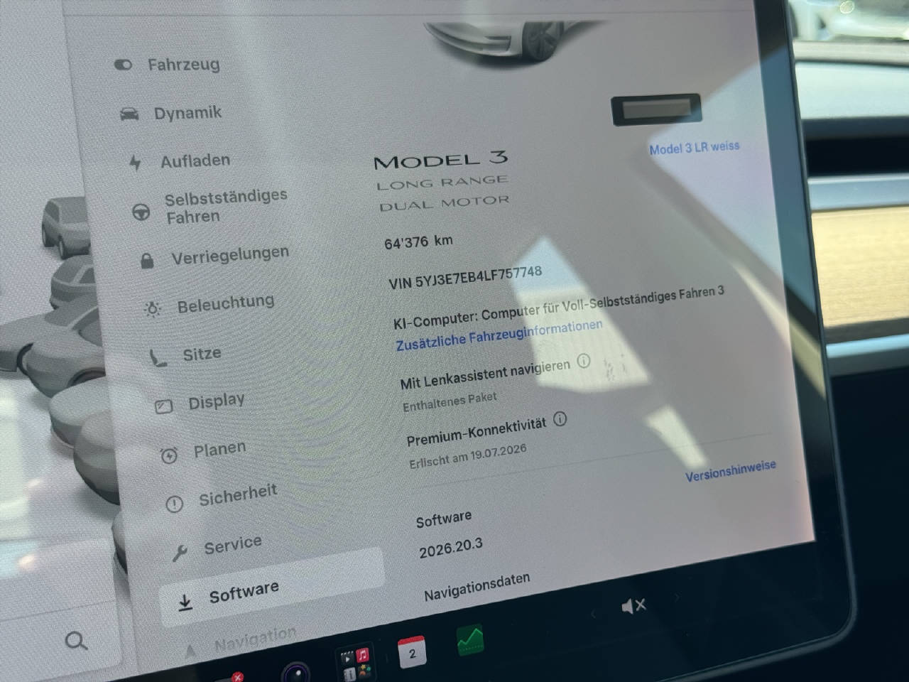 TESLA Model 3 Long Range Dual Motor-image-12