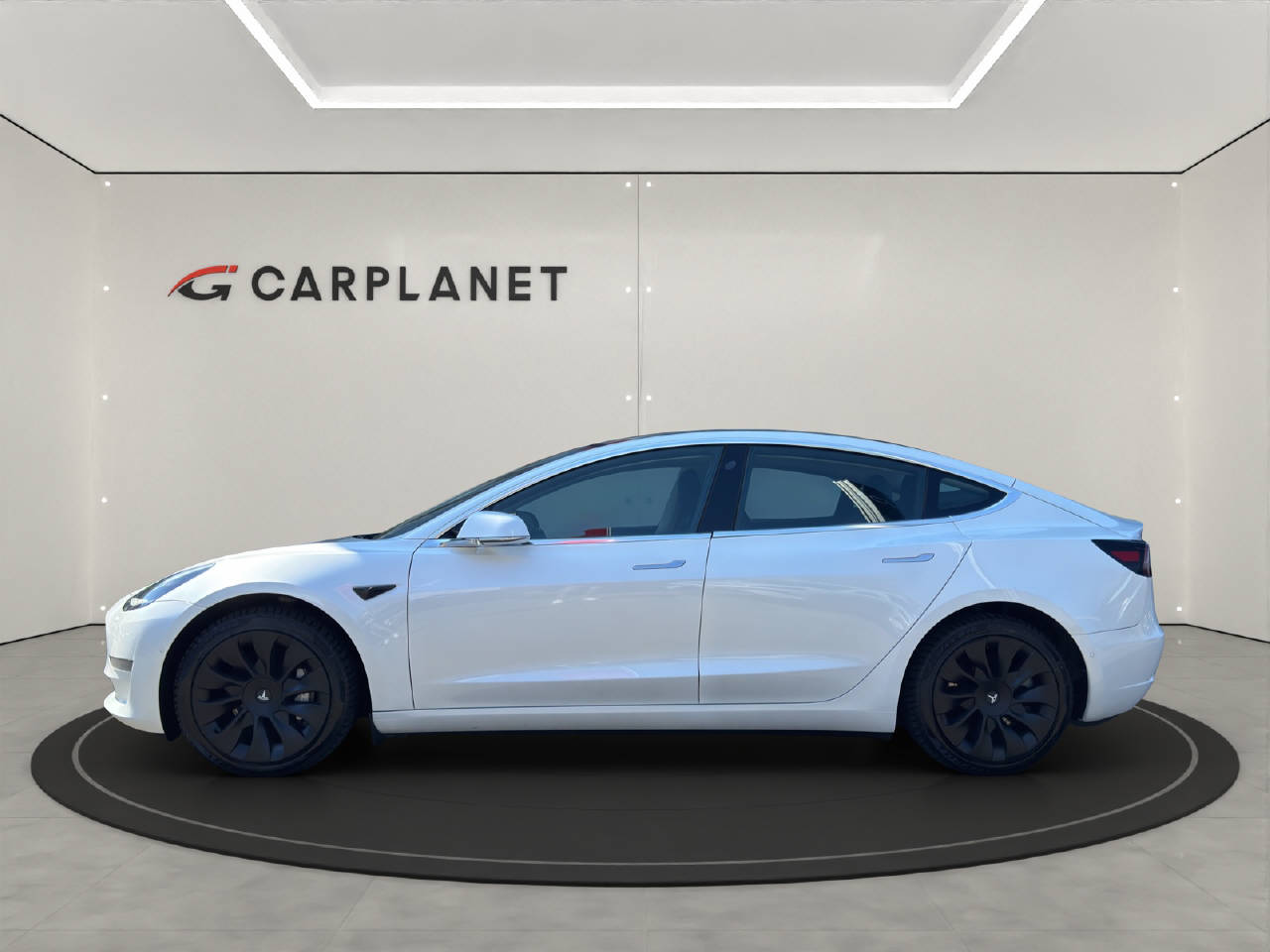 TESLA Model 3 Long Range Dual Motor-showroom-element-1