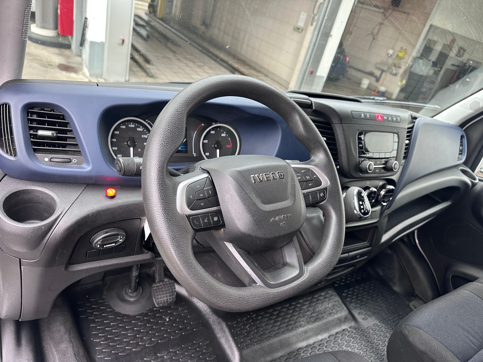 IVECO 35 C 18 A8 V-image-6