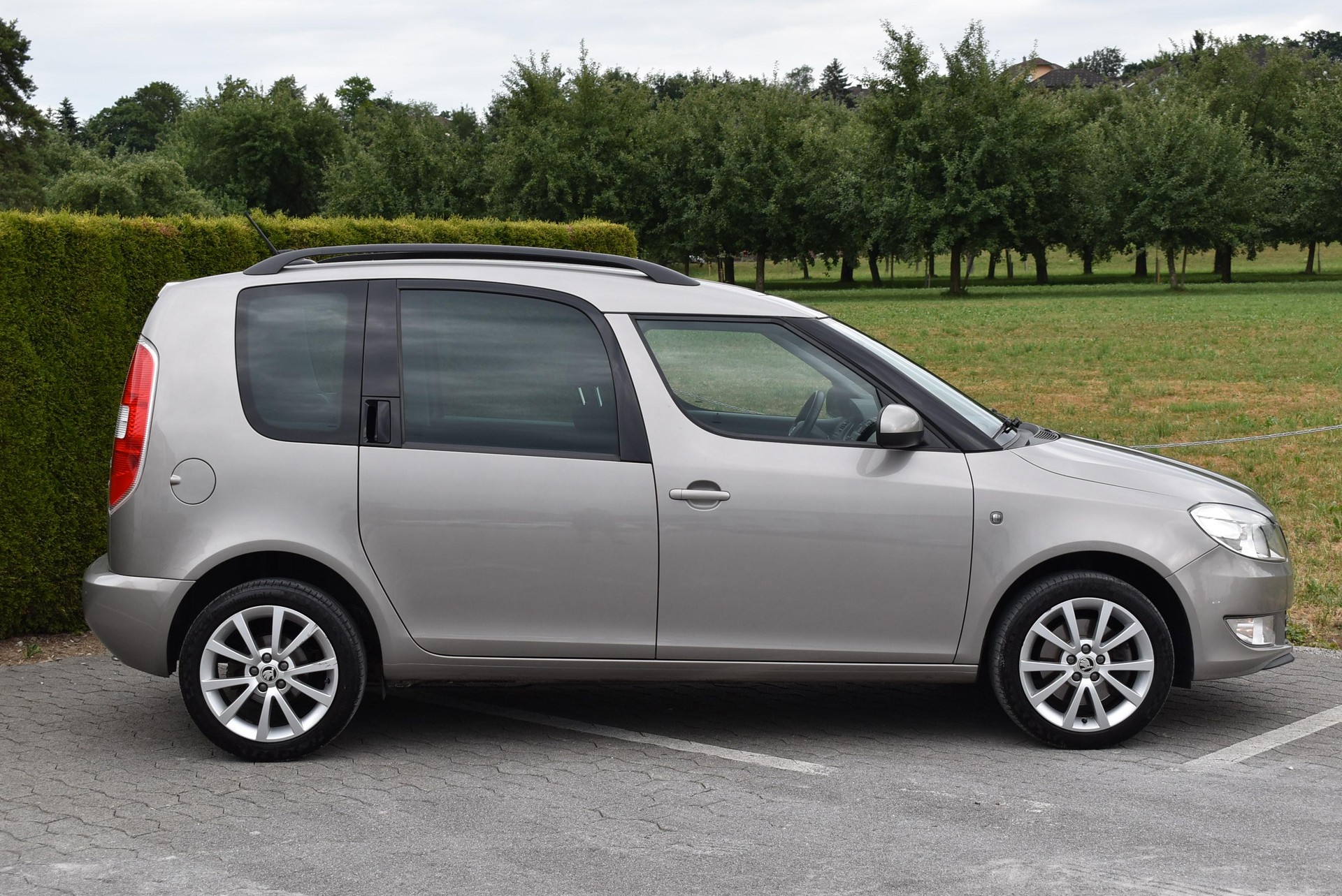 SKODA Roomster 1.2 TSI 105 Elegance DSG-image-5