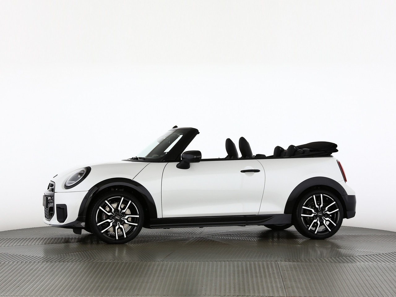MINI Cooper S Cabriolet DKG-showroom-element-2