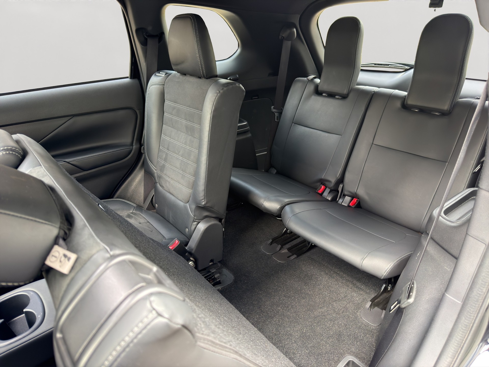 MITSUBISHI 3.0 V6-image-4