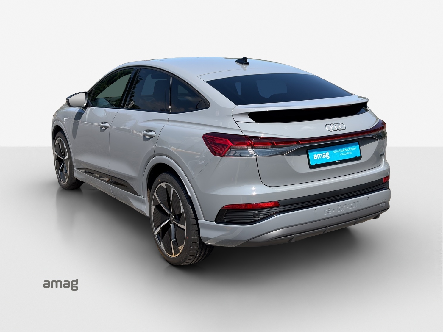 AUDI Q4 Sportback e-tron 50 quattro-showroom-element-2