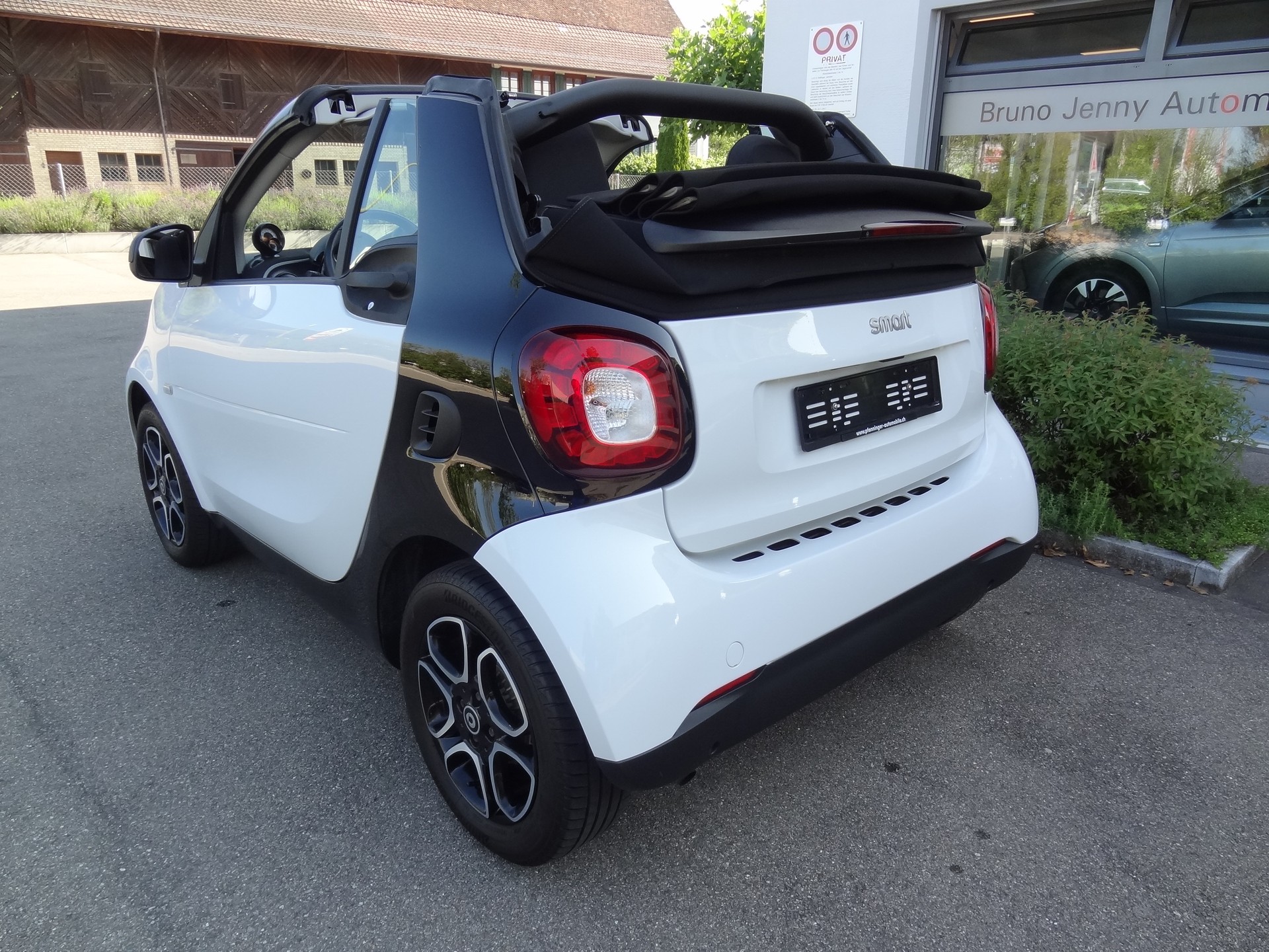 SMART Fortwo Passion Black & White-showroom-element-3