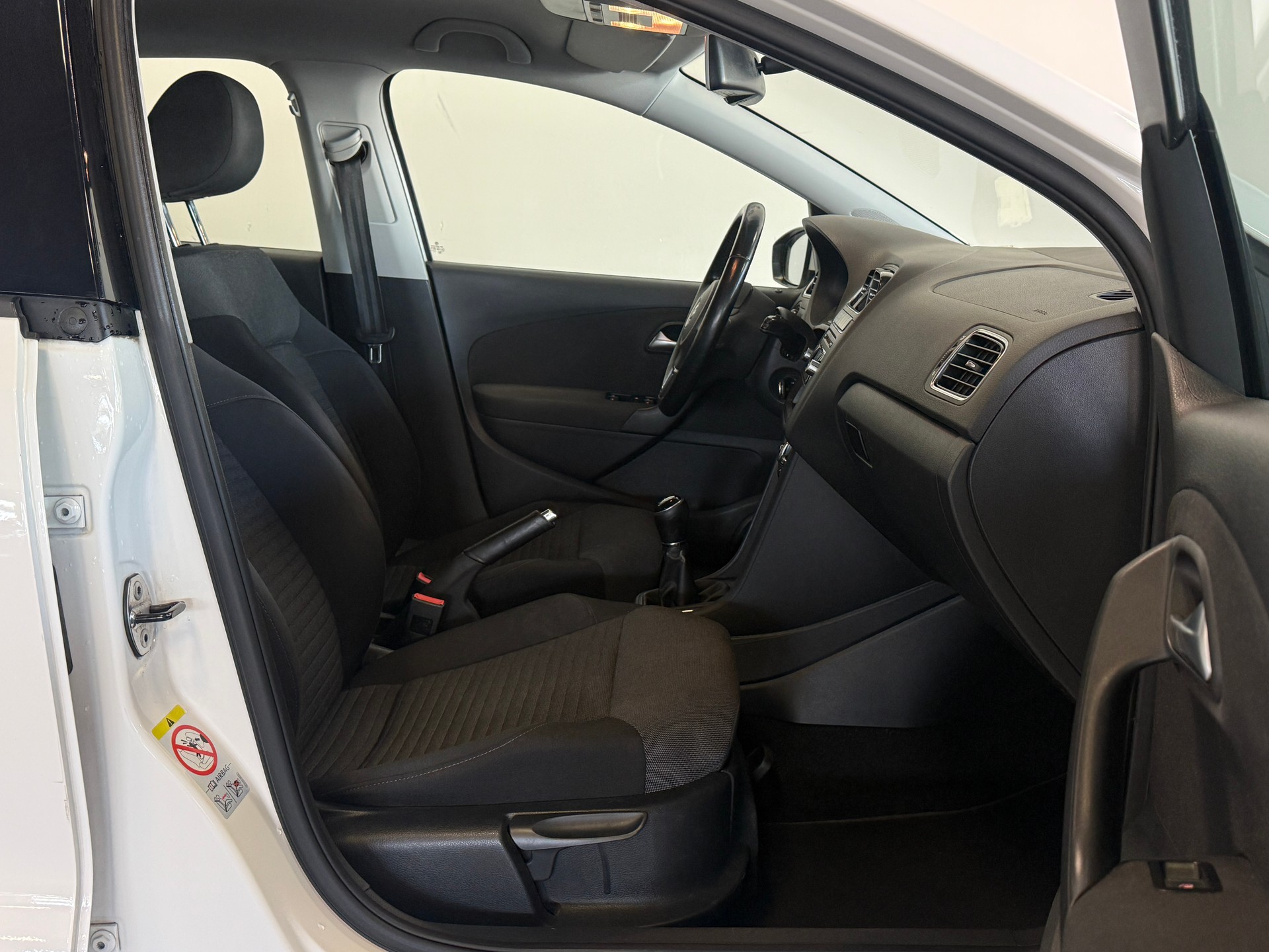 VW Polo 1.2 12V Comfortline *MFK 02.2025*-image-7