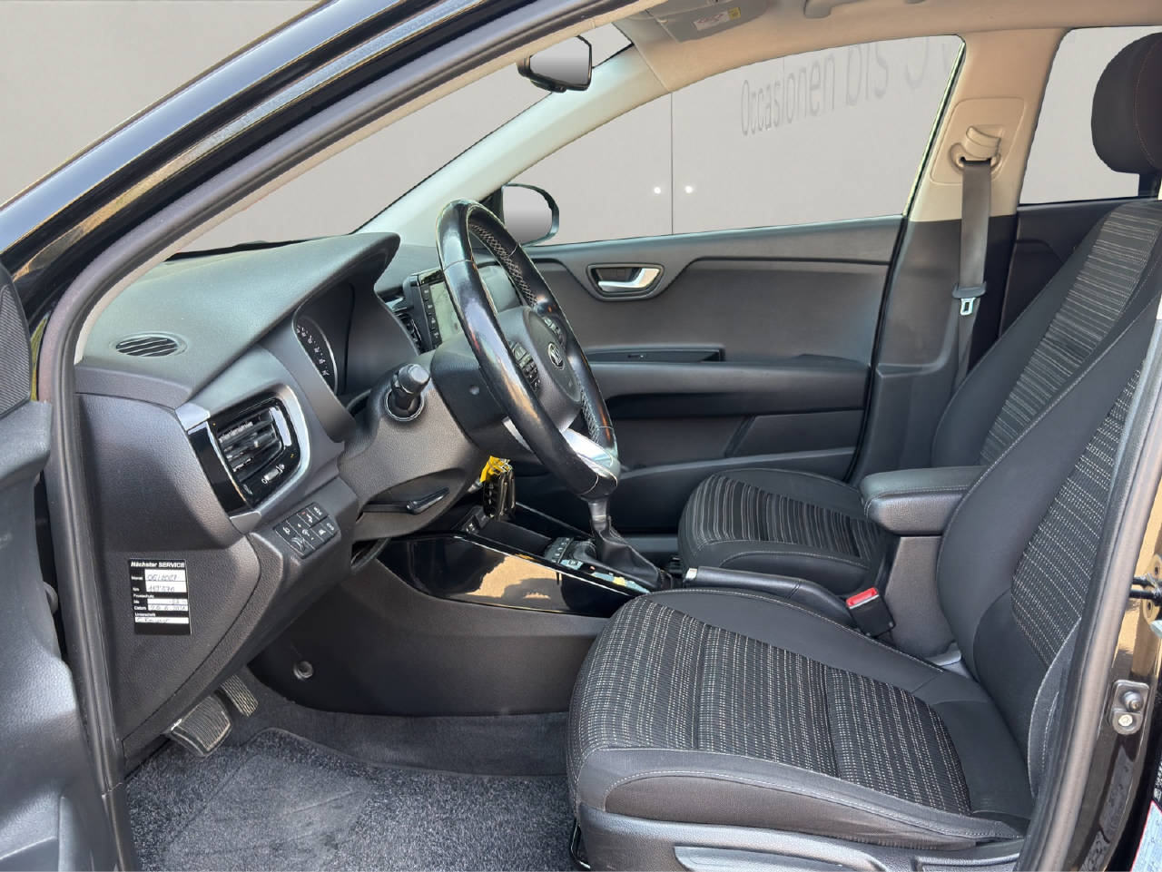 KIA Stonic 1.0 T-GDi-showroom-element-3