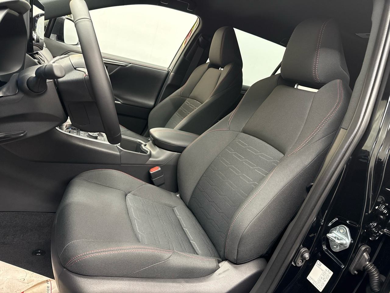TOYOTA RAV-4 2.5 PHEV Advance e-CVT 4WD 300HP-showroom-element-3