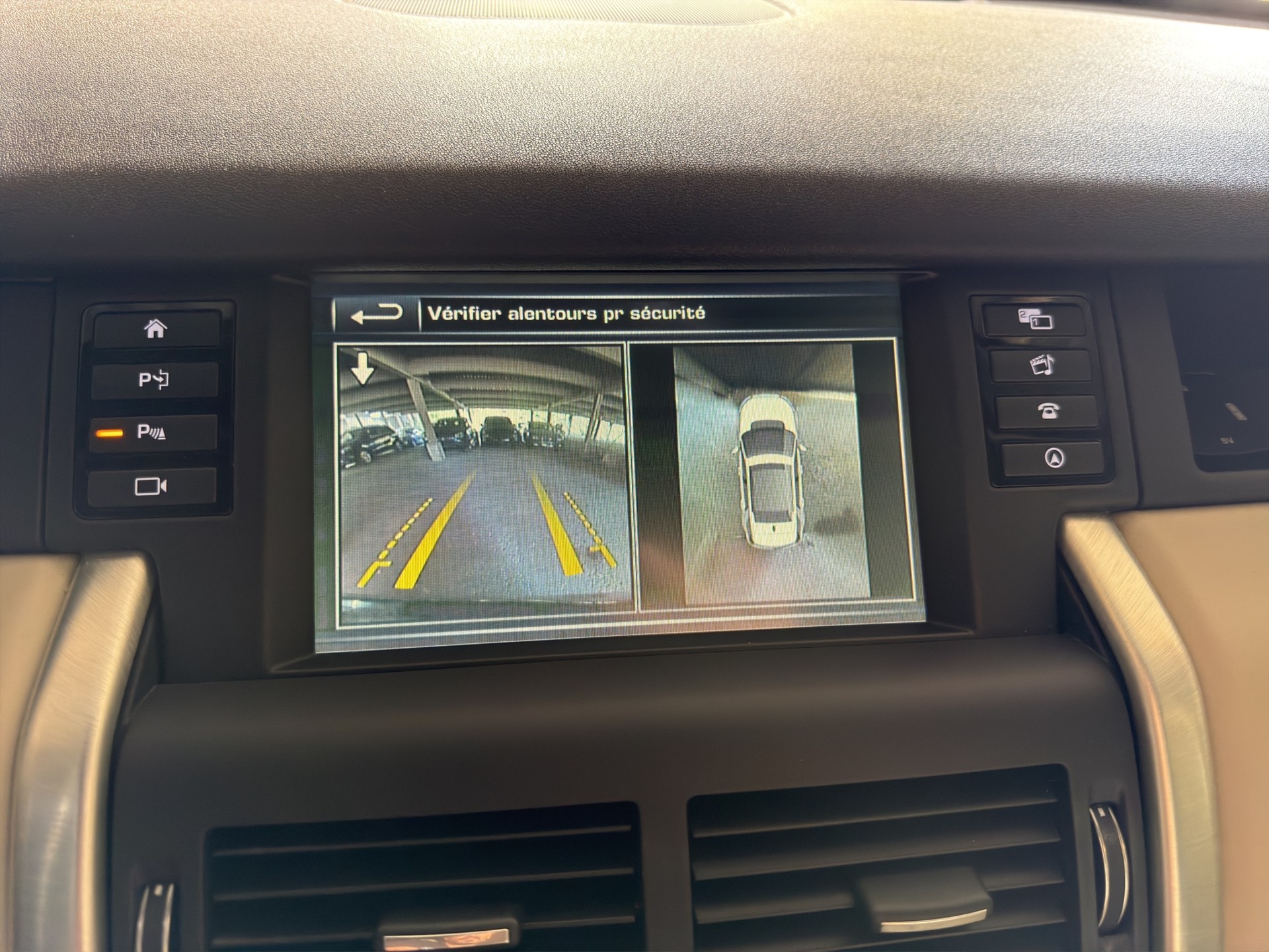 LAND ROVER Discovery Sport 2.0 Si4 HSE Luxury AT9-image-12
