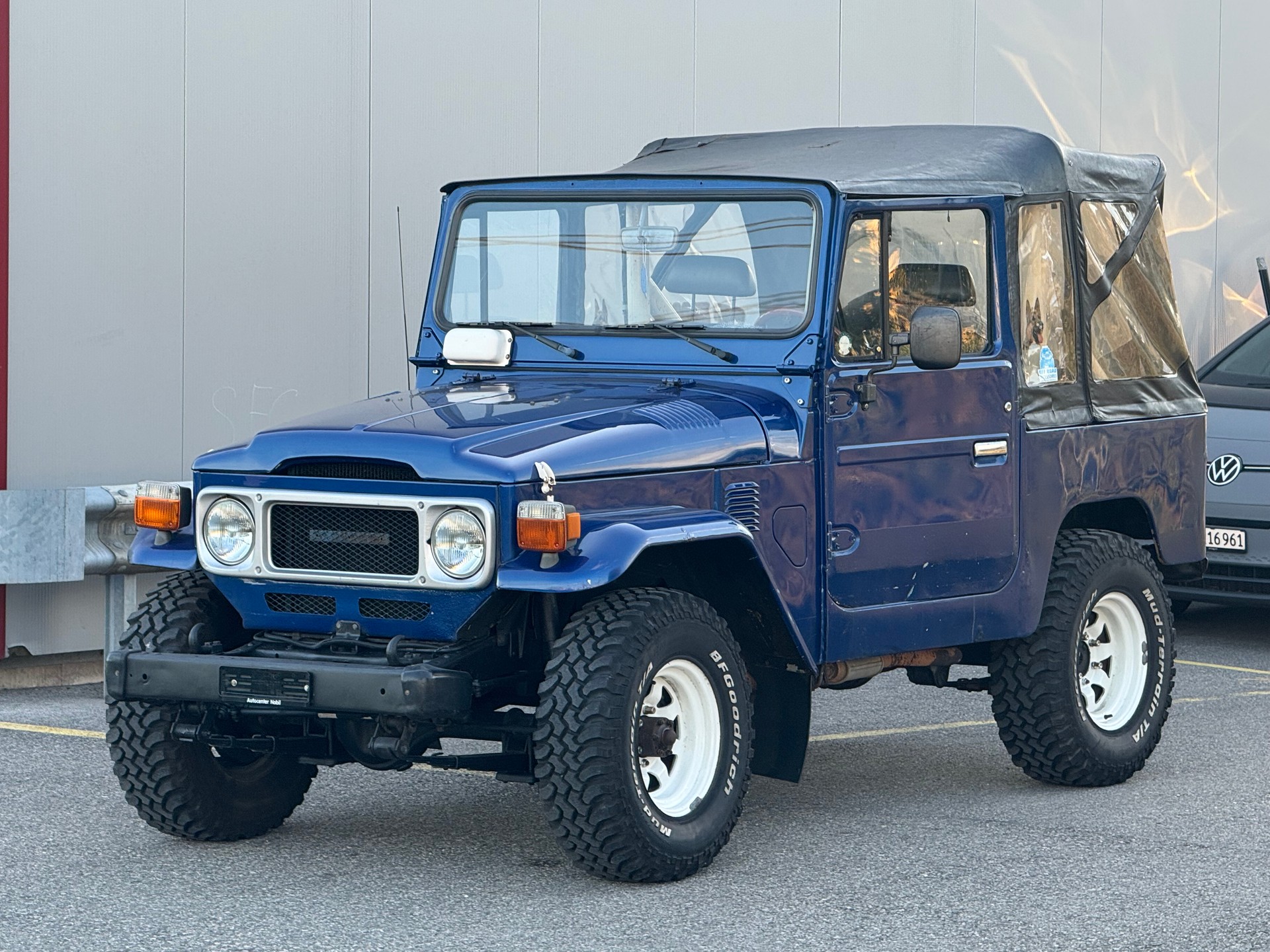 TOYOTA FJ 40