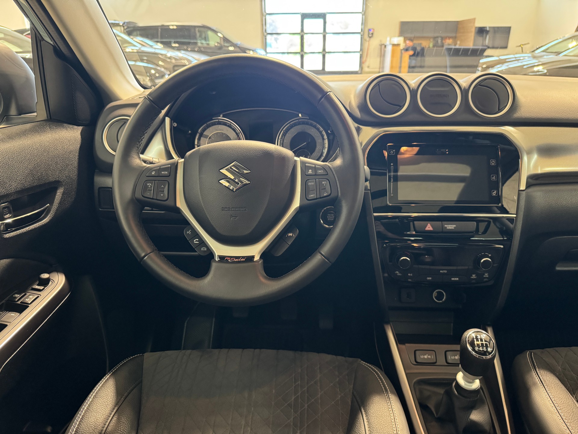 SUZUKI Vitara 1.4 Boosterjet Piz Sulai Top Hybrid-image-14