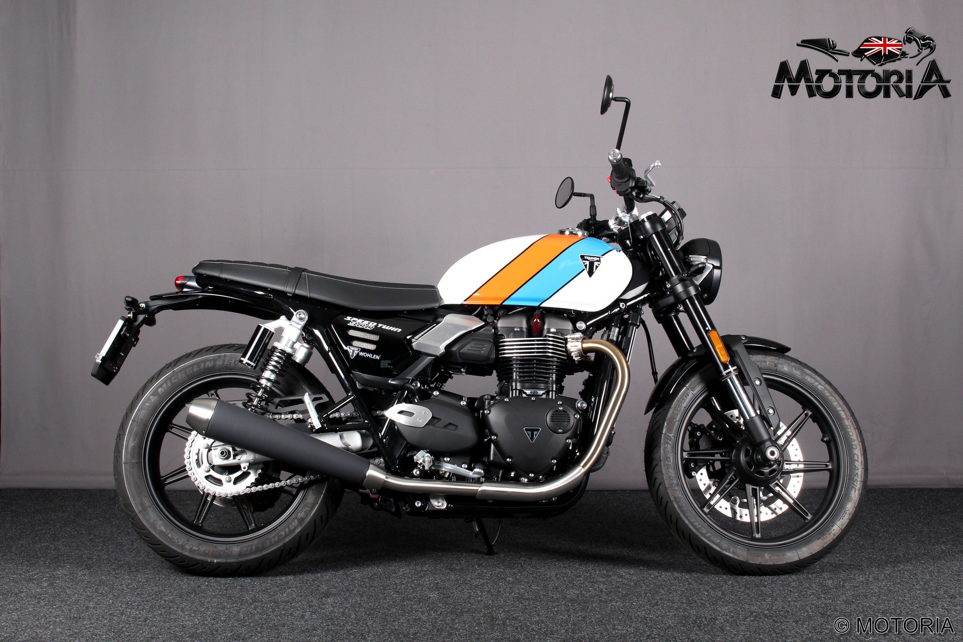 TRIUMPH Speed Twin 900 (35kW)-showroom-element-1