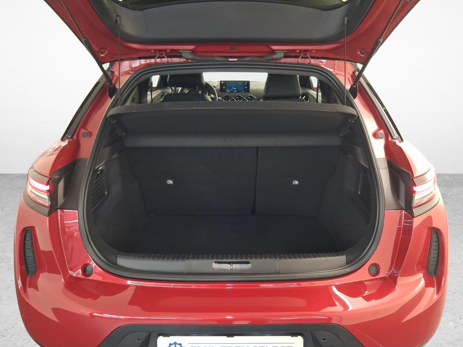 DS AUTOMOBILES 3 Crossback 1.2 PureTech 155 Performance Line-image-11