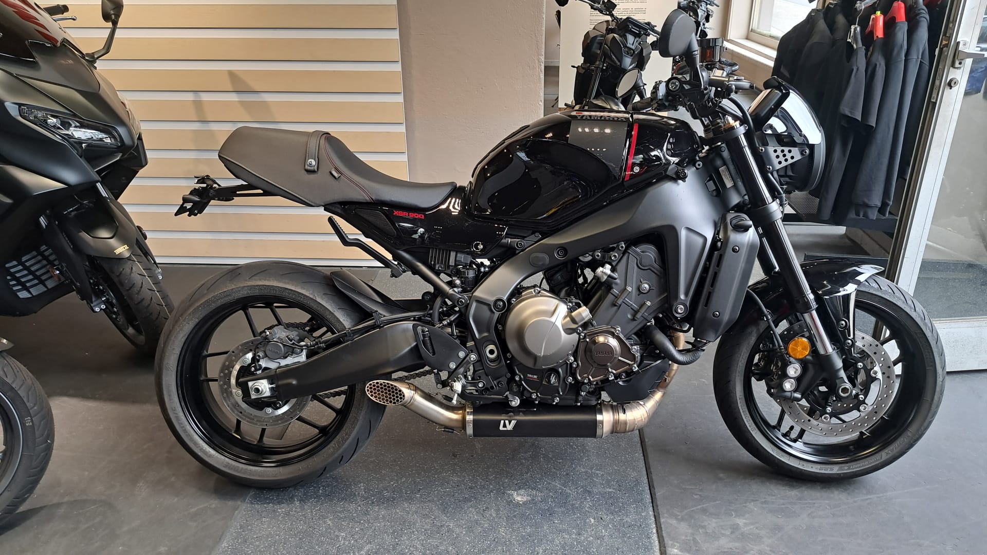 YAMAHA XSR 900-image-2